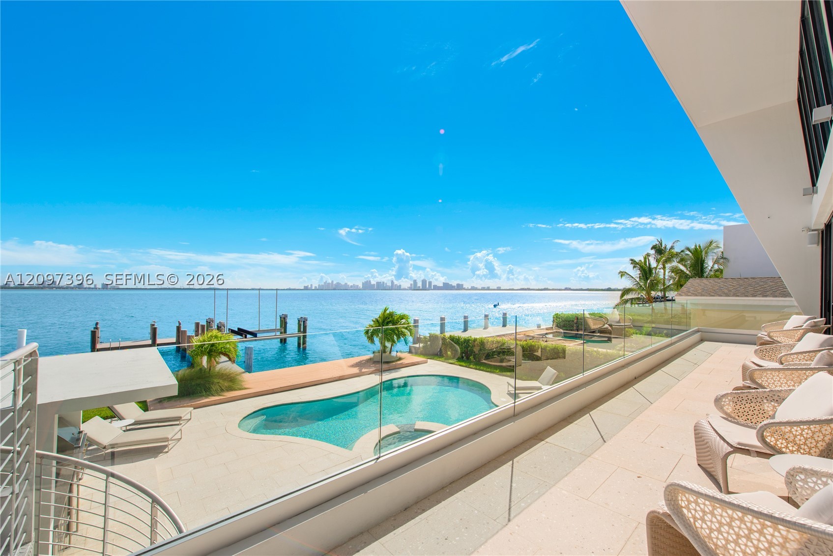1580 S Treasure Dr North Bay Village, FL 33141