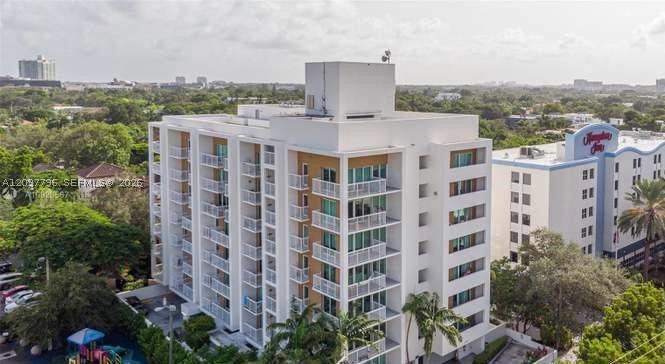 2740 SW 28th Ter #403