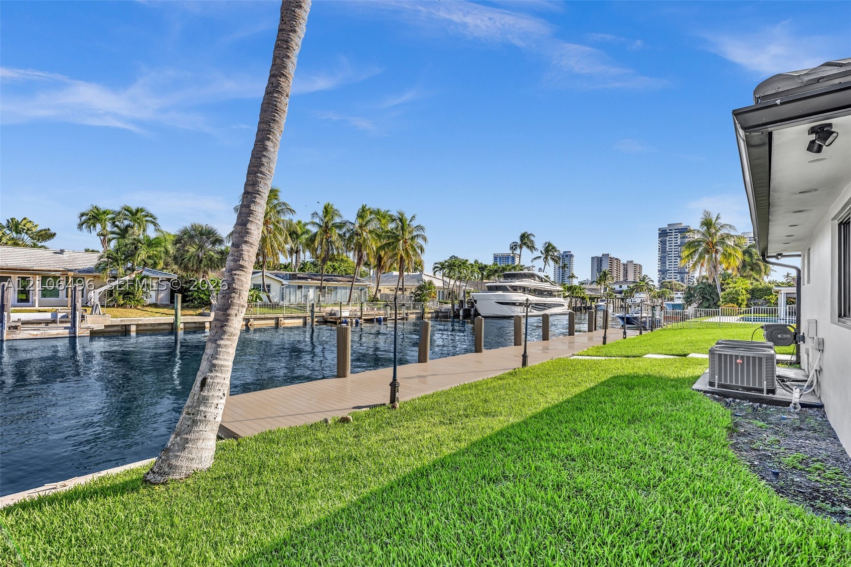 1170 Fairview Ln Singer Island, FL 33404