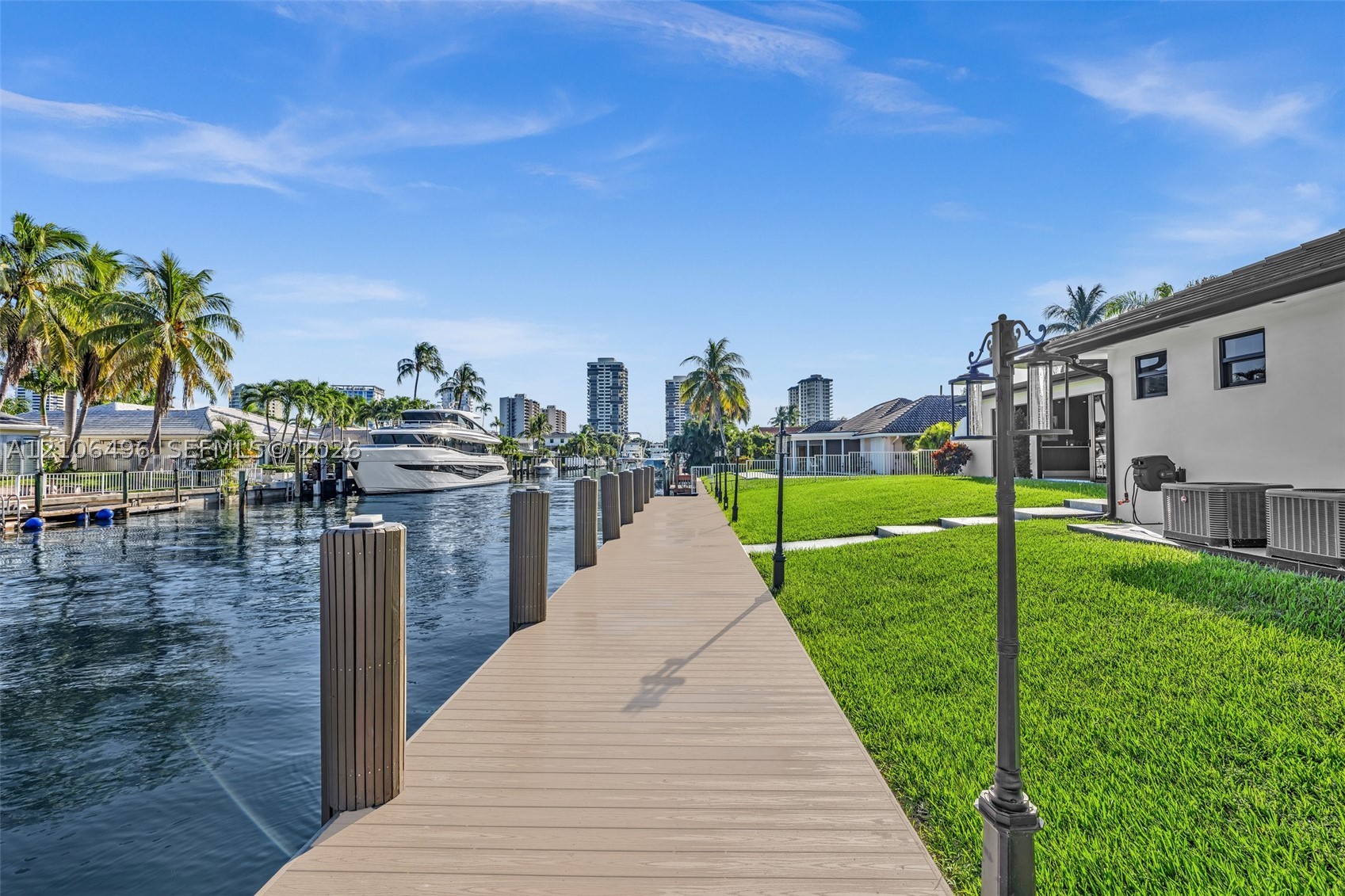 1170 Fairview Ln Singer Island, FL 33404