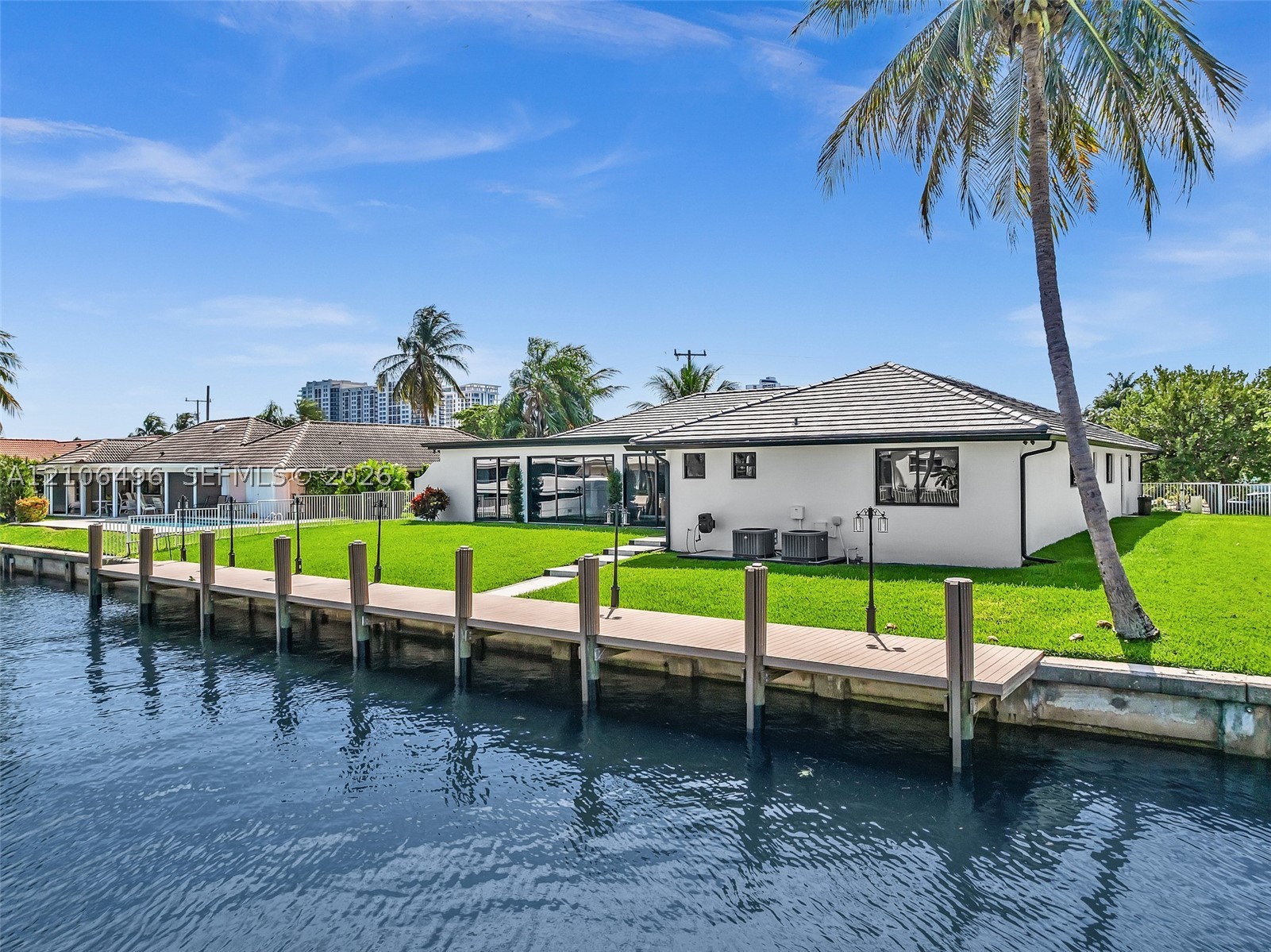 1170 Fairview Ln Singer Island, FL 33404