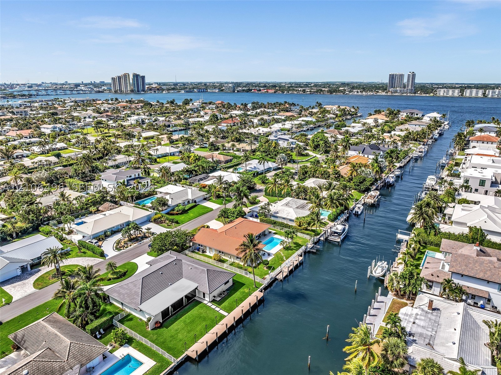 1170 Fairview Ln Singer Island, FL 33404