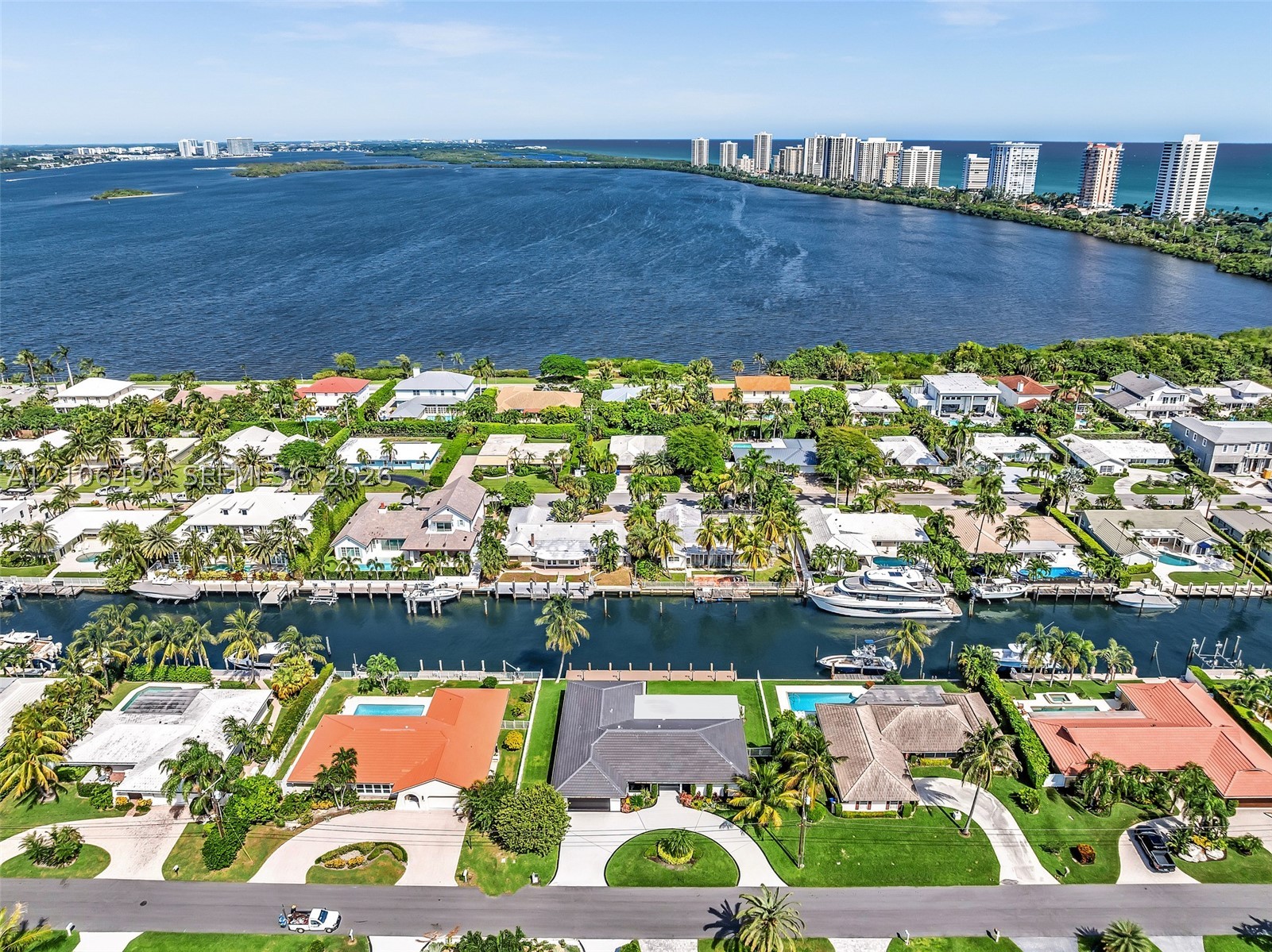 1170 Fairview Ln Singer Island, FL 33404