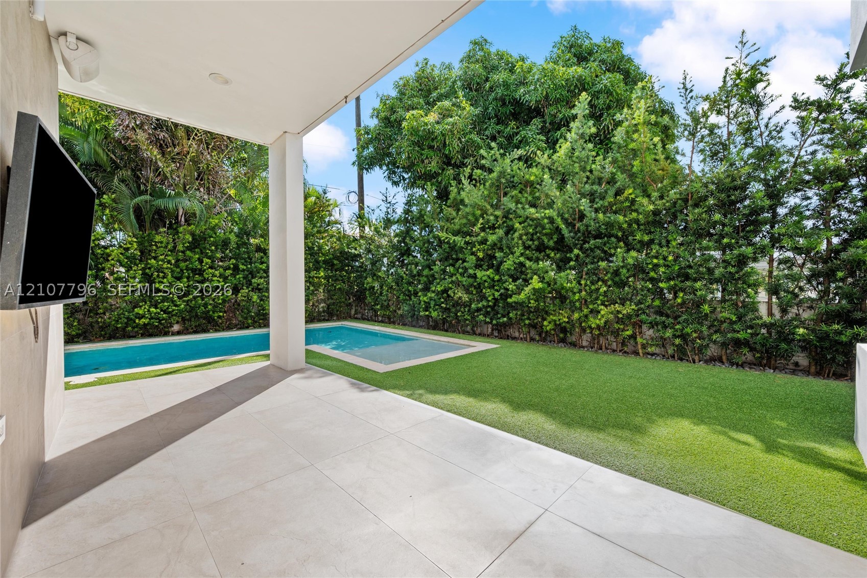 9181 Carlyle Ave Surfside, FL 33154