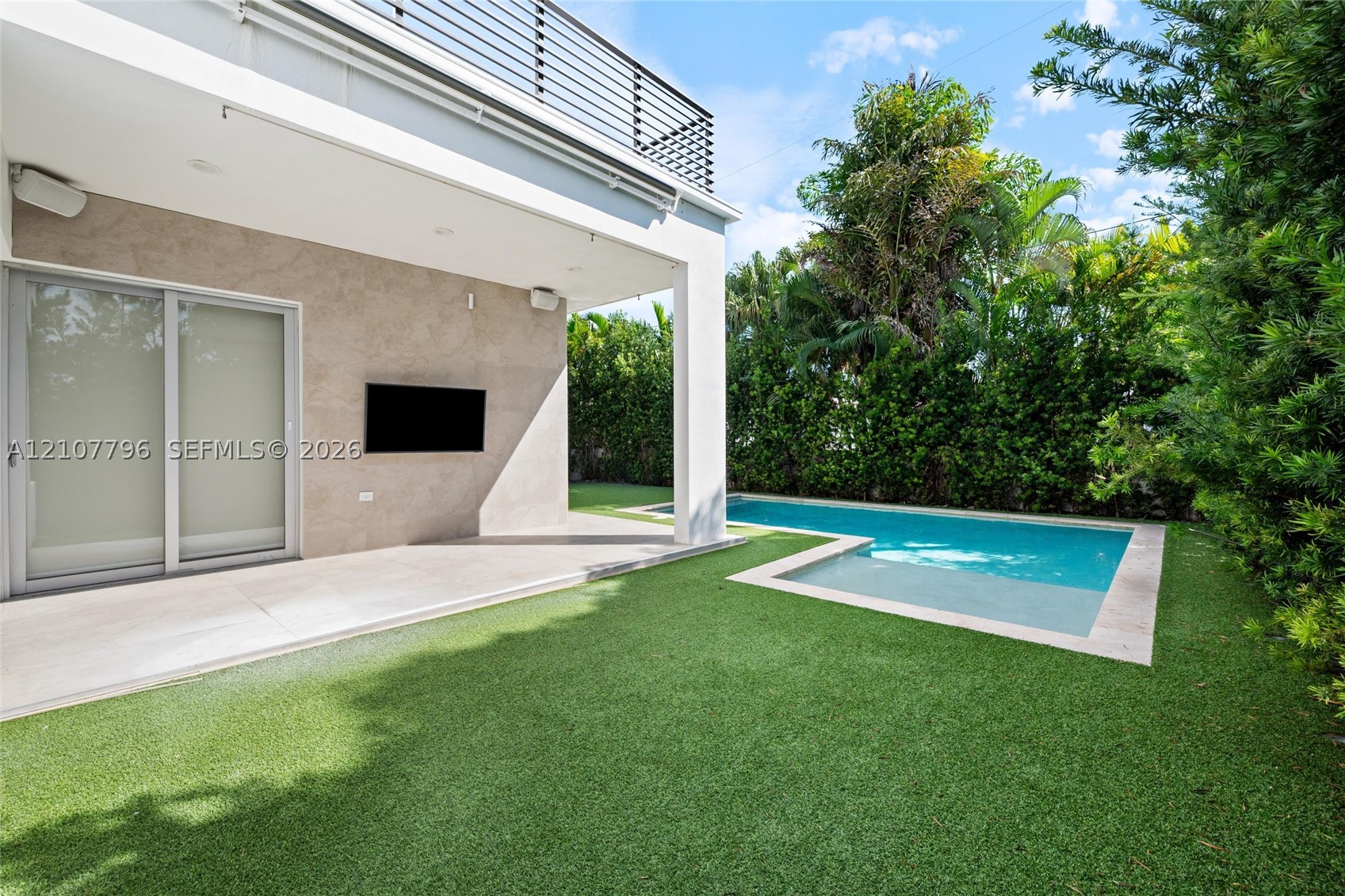 9181 Carlyle Ave Surfside, FL 33154