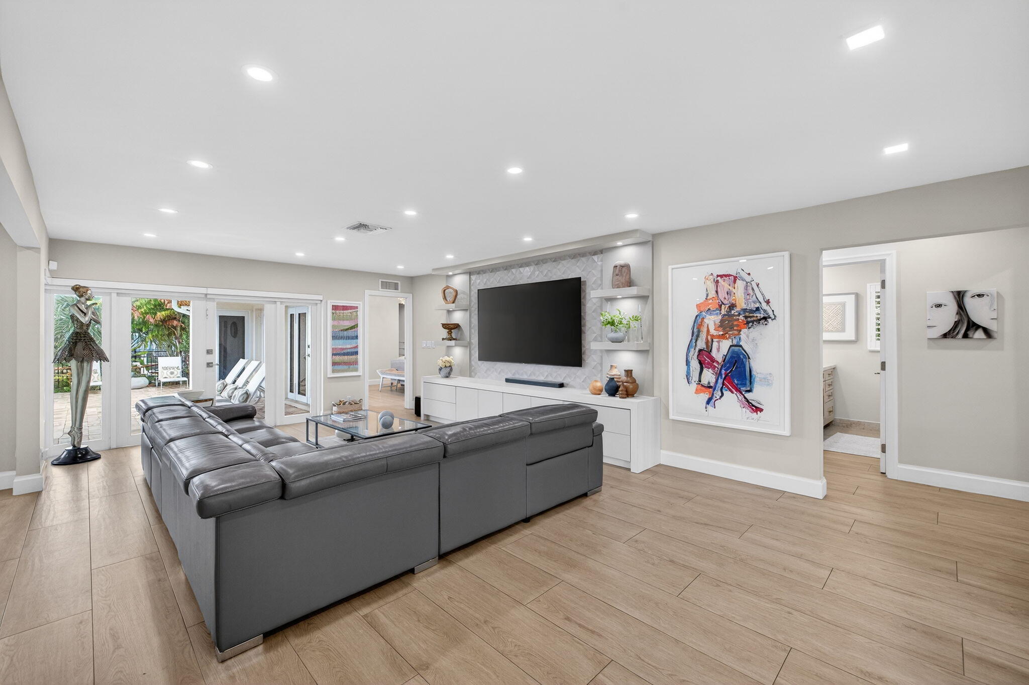 2760 NE 55th Fort Lauderdale, FL 33308