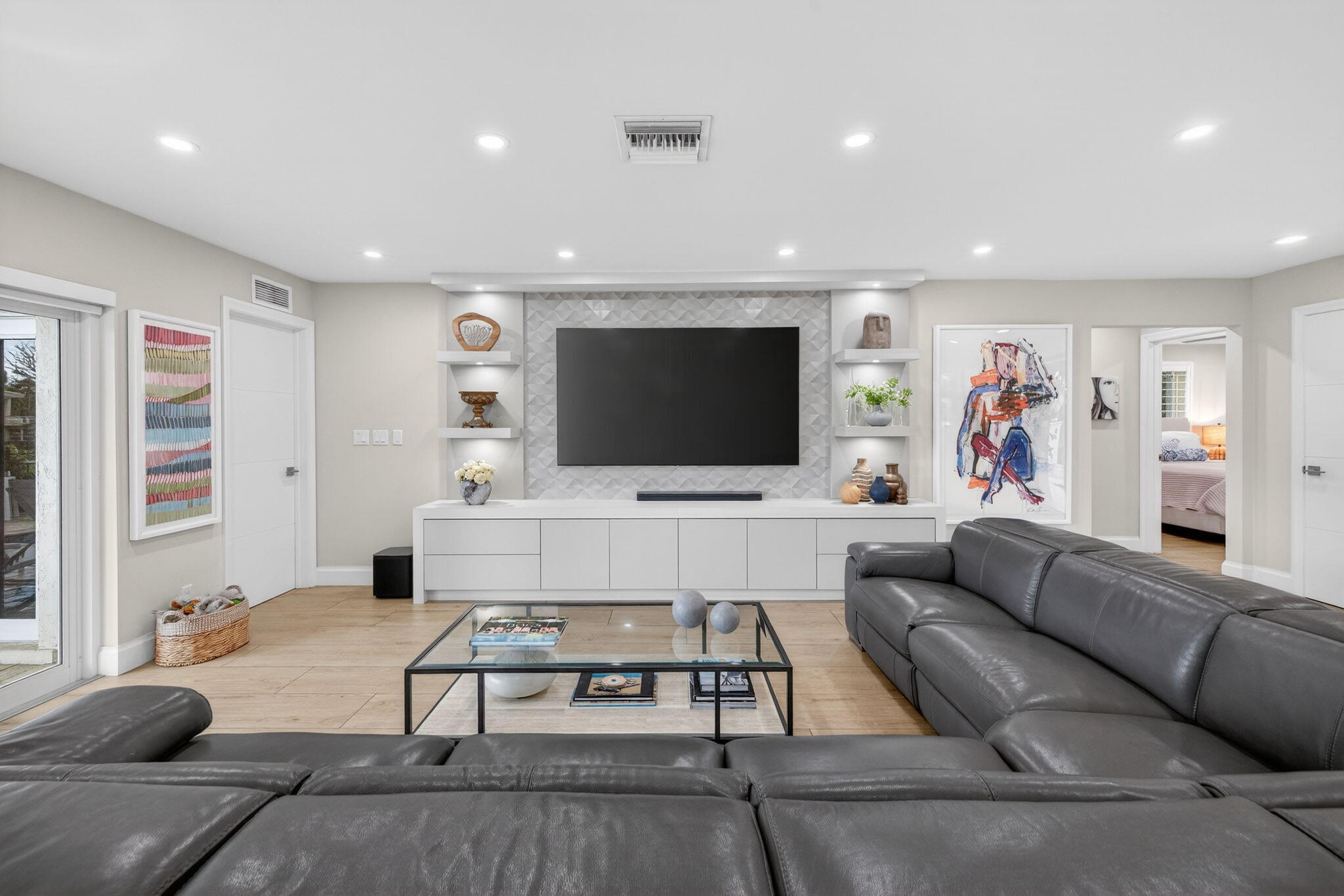 2760 NE 55th Fort Lauderdale, FL 33308