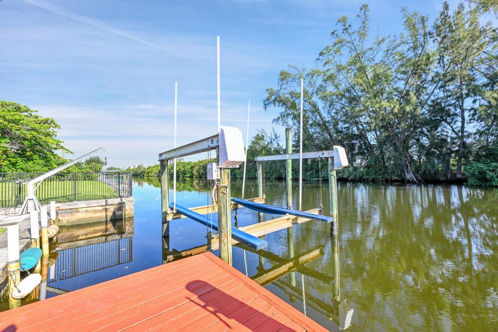 4405 SW 35th Fort Lauderdale, FL 33312