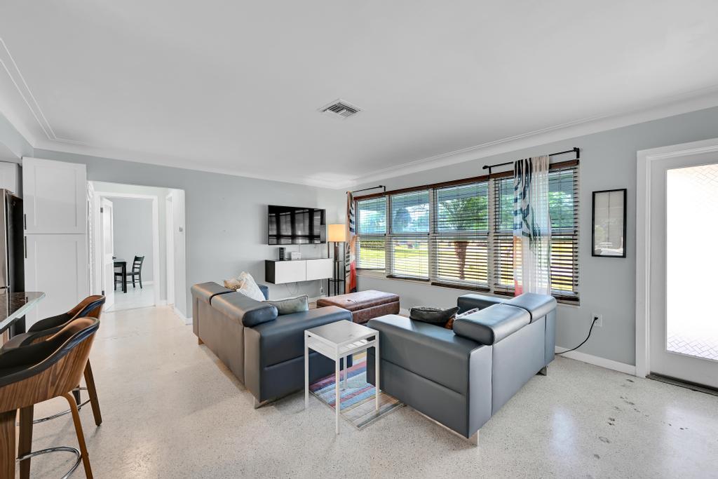 4405 SW 35th Fort Lauderdale, FL 33312