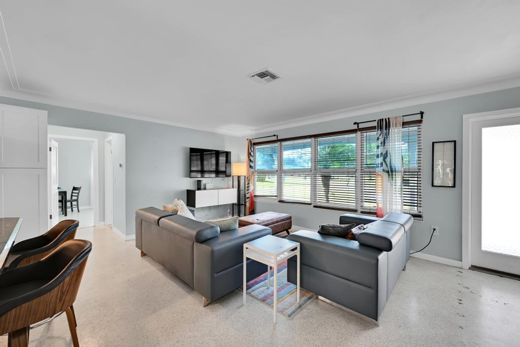 4405 SW 35th Fort Lauderdale, FL 33312