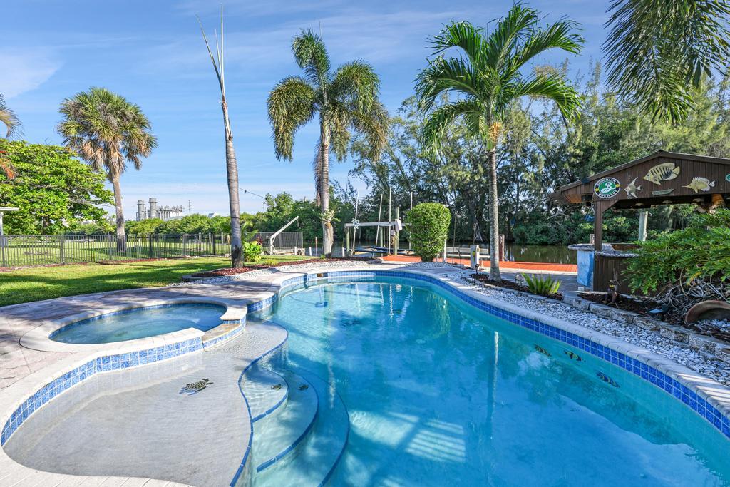 4405 SW 35th Fort Lauderdale, FL 33312