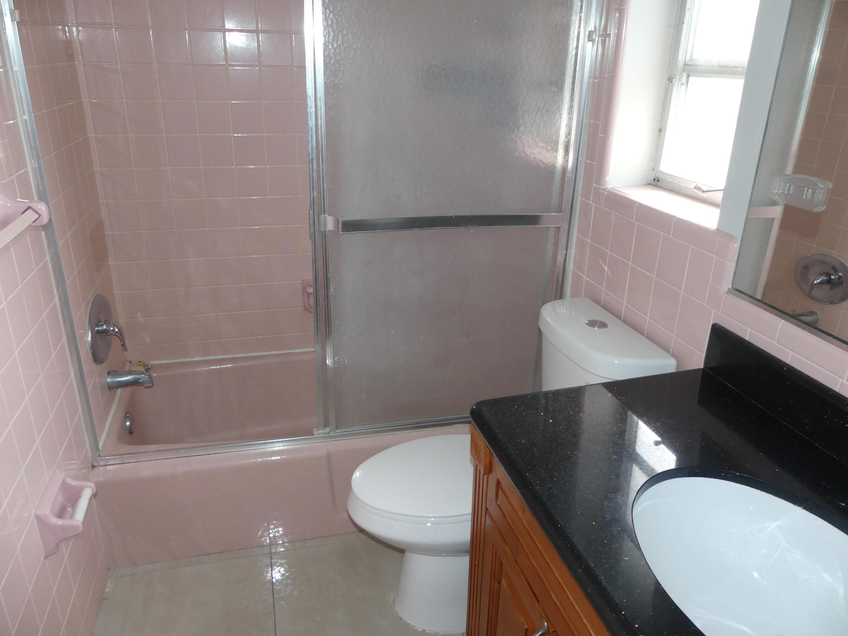 2247 Taylor #1-8 Hollywood, FL 33020