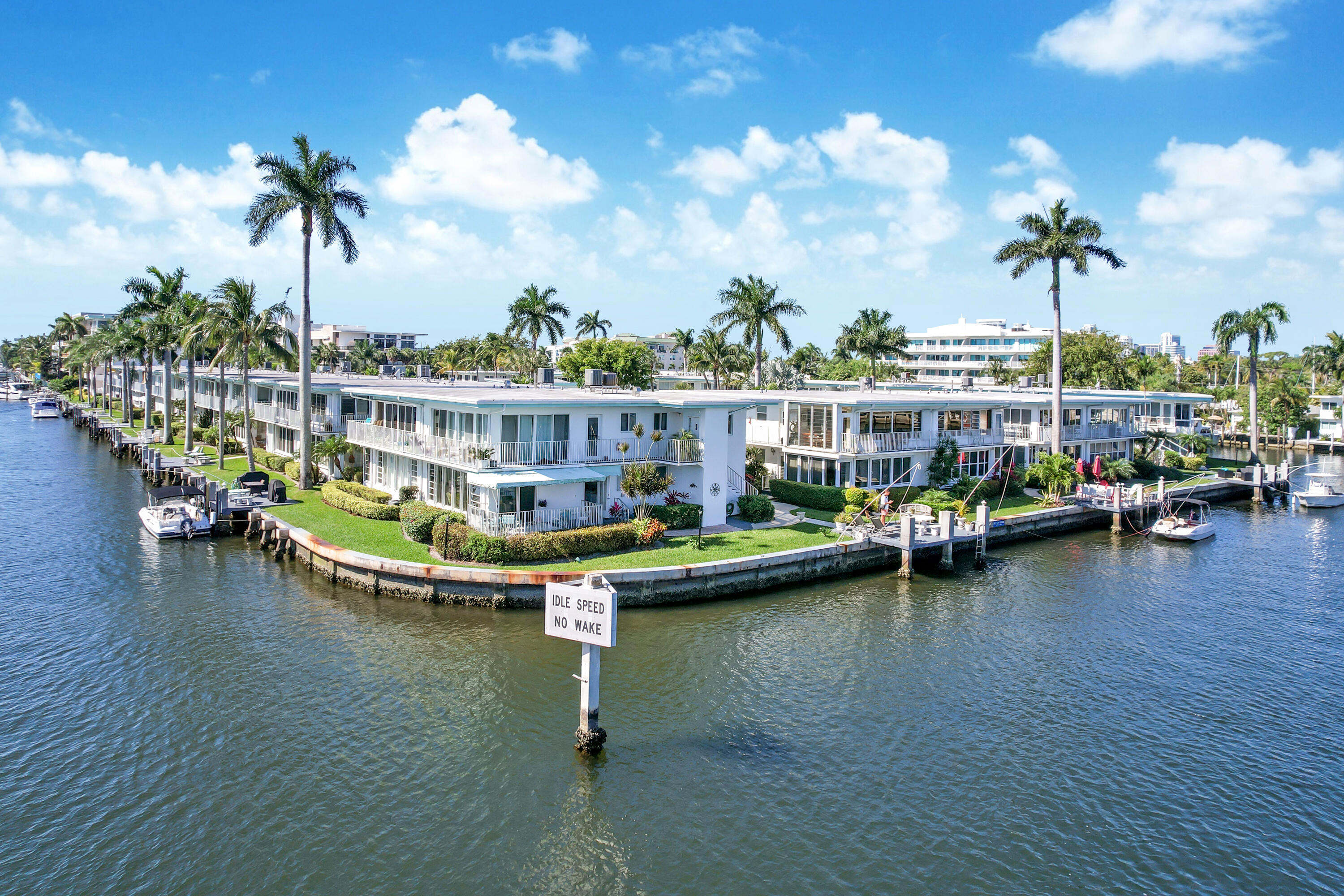 180 Isle Of Venice #222