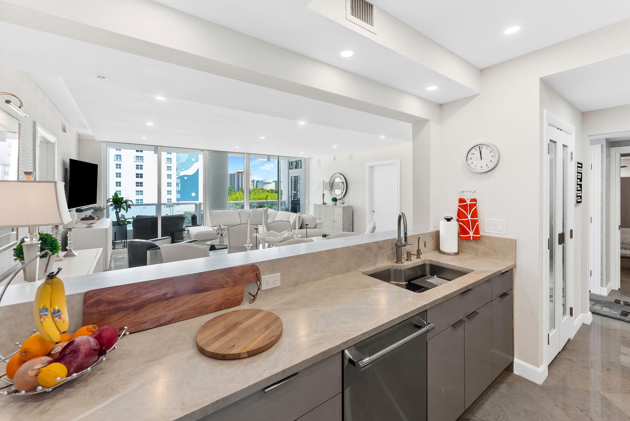 715 Bayshore #606 Fort Lauderdale, FL 33304