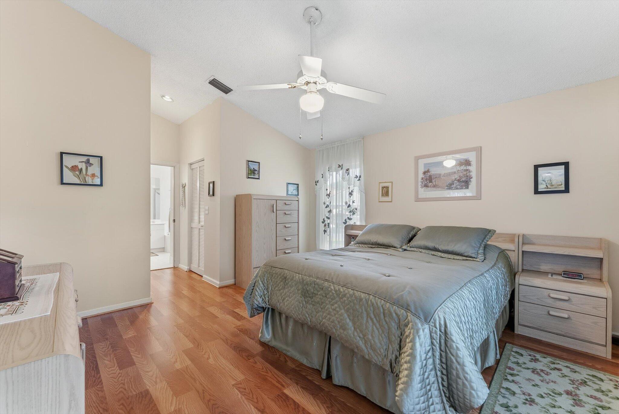 1352 E Fairfax Cir Boynton Beach, FL 33436