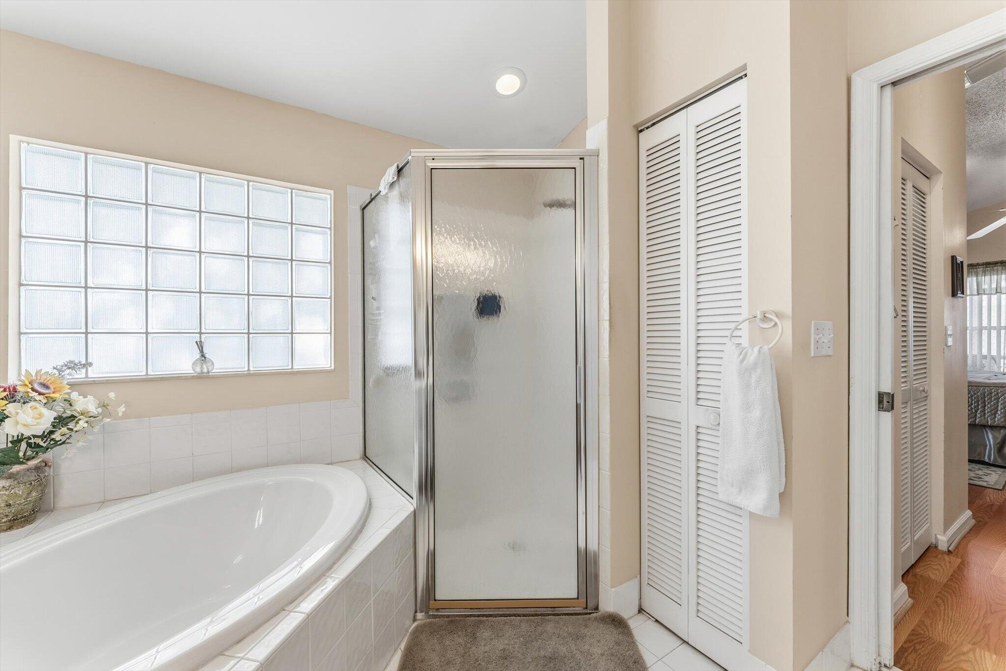 1352 E Fairfax Cir Boynton Beach, FL 33436