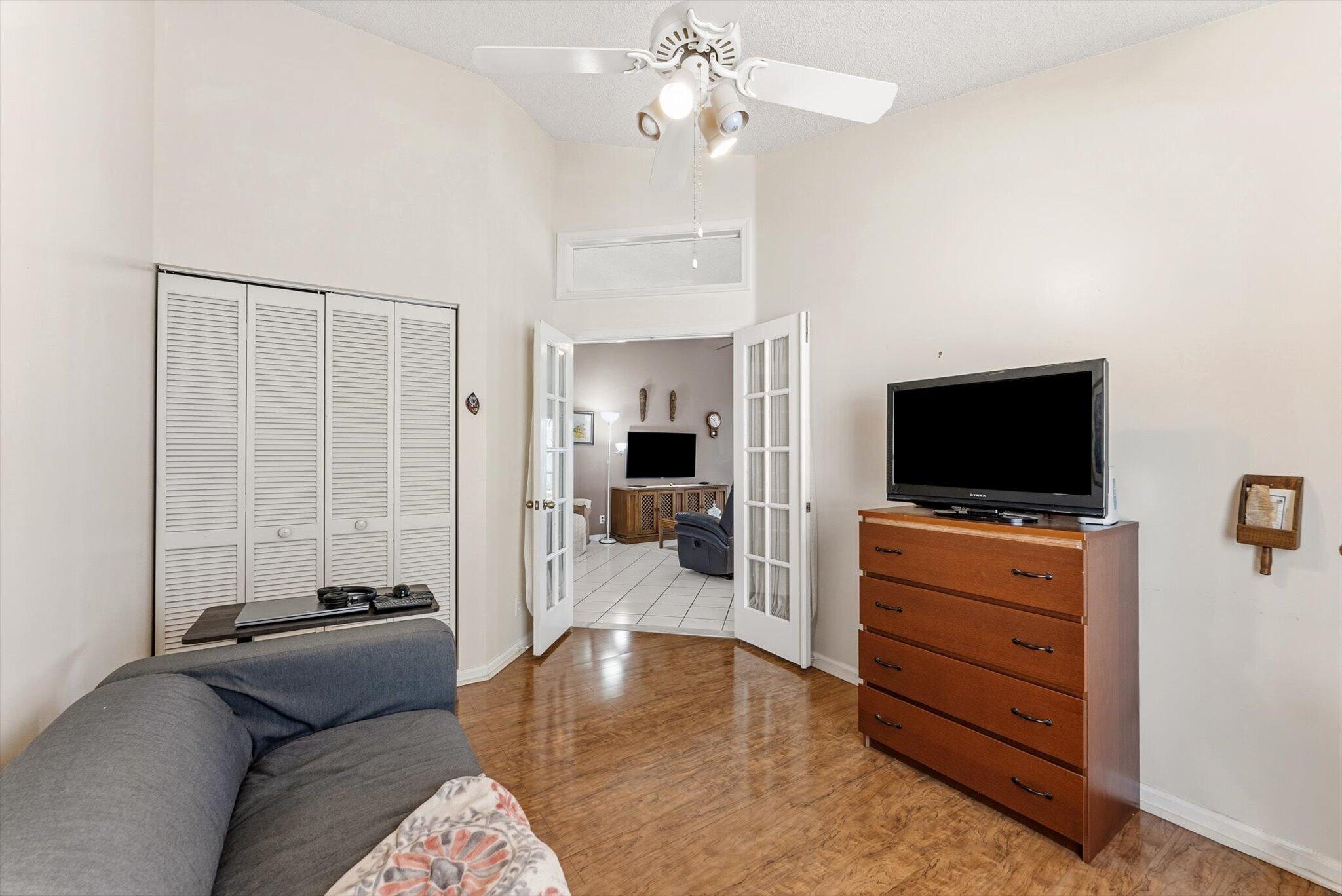 1352 E Fairfax Cir Boynton Beach, FL 33436