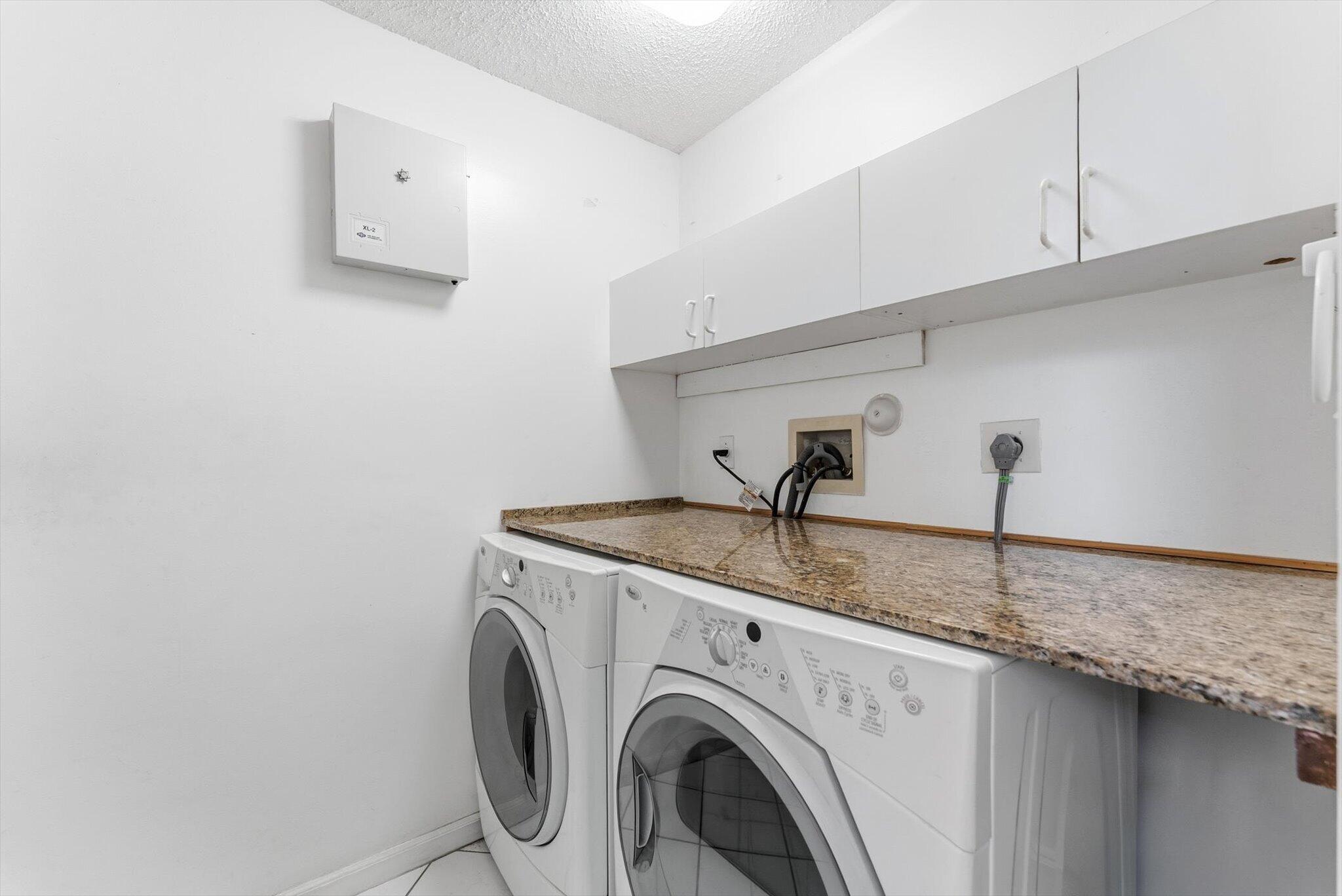 1352 E Fairfax Cir Boynton Beach, FL 33436