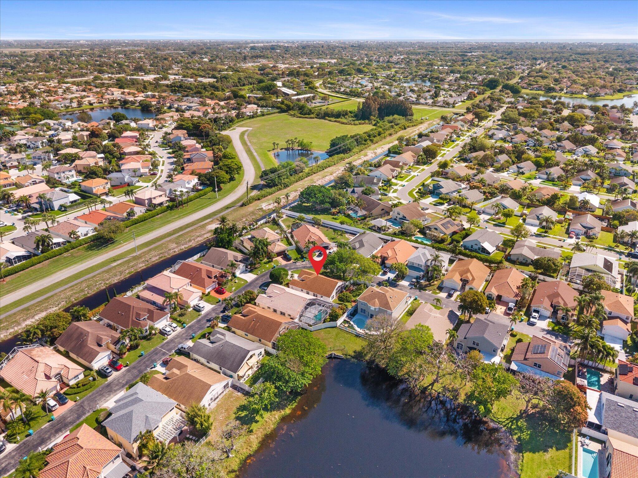 1352 E Fairfax Cir Boynton Beach, FL 33436