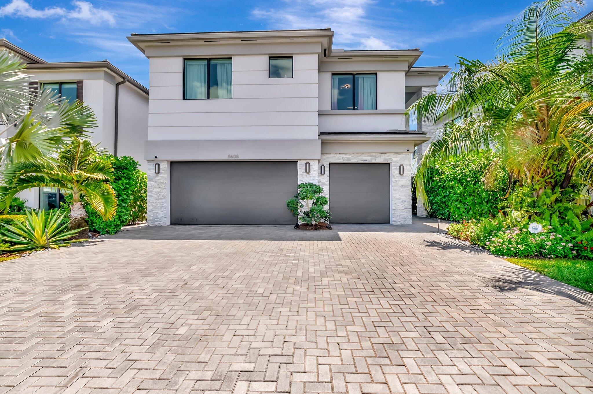 8608 Torrey Isles