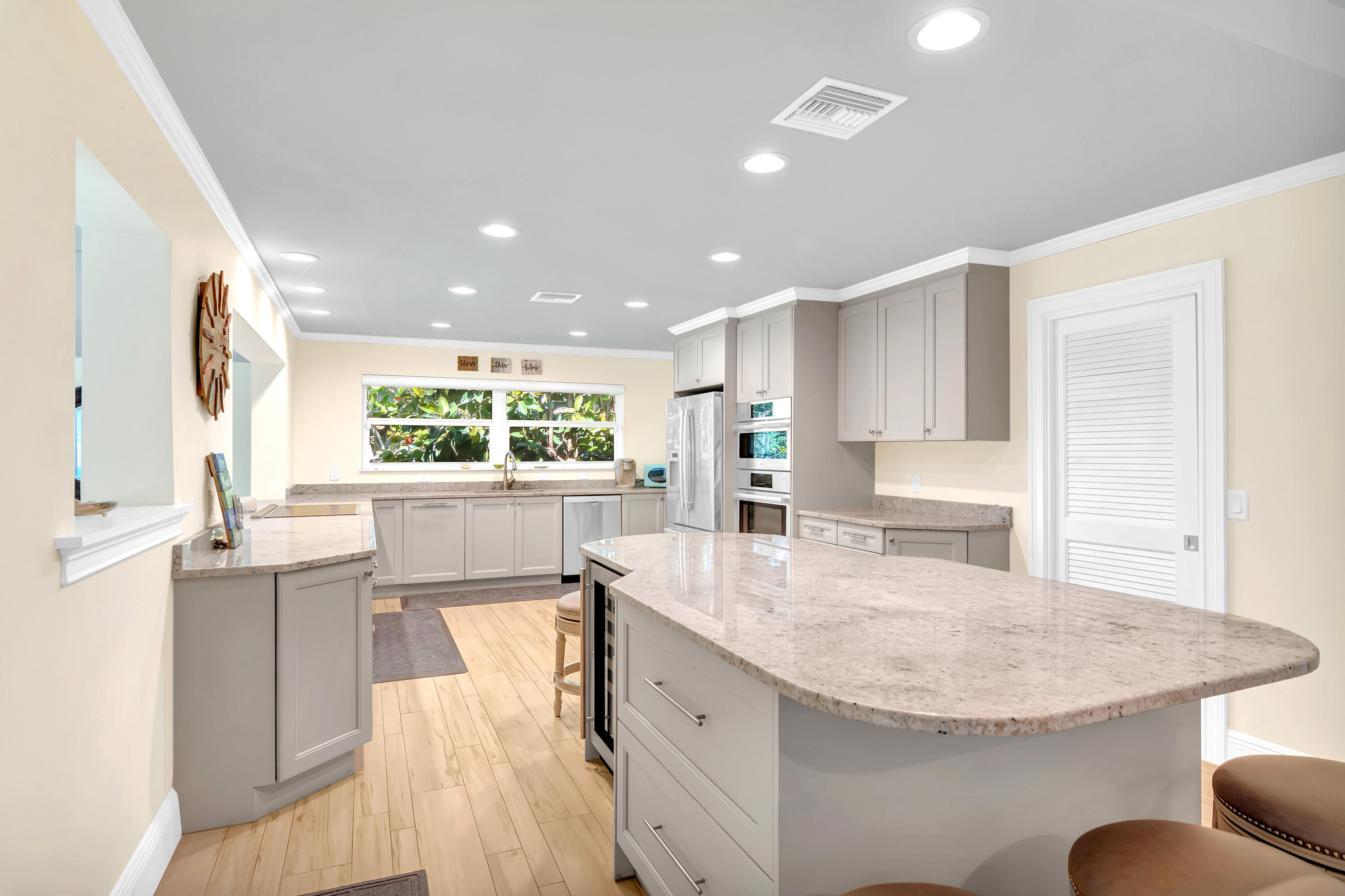 500 Gardenia Vero Beach, FL 32963