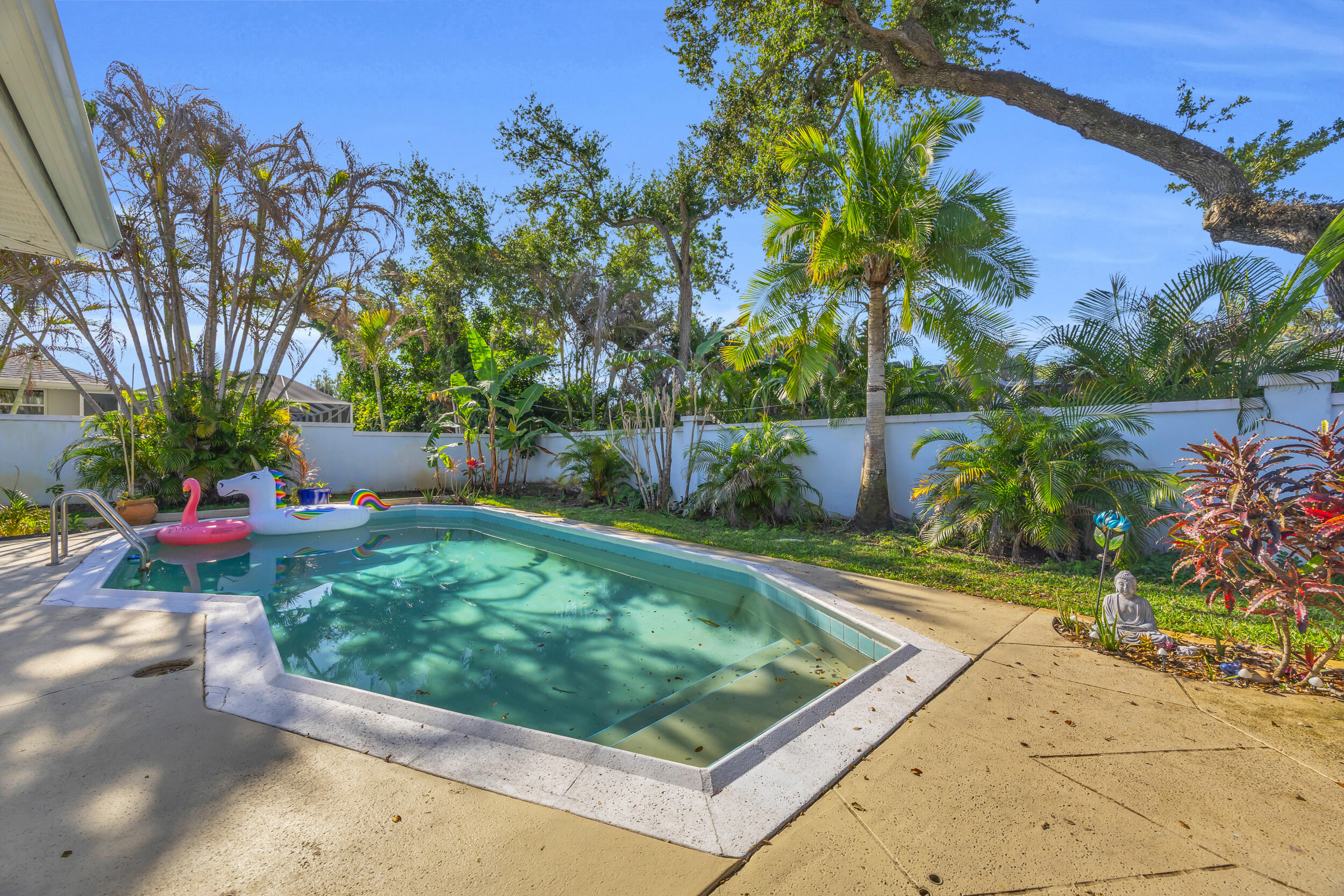 500 Gardenia Vero Beach, FL 32963