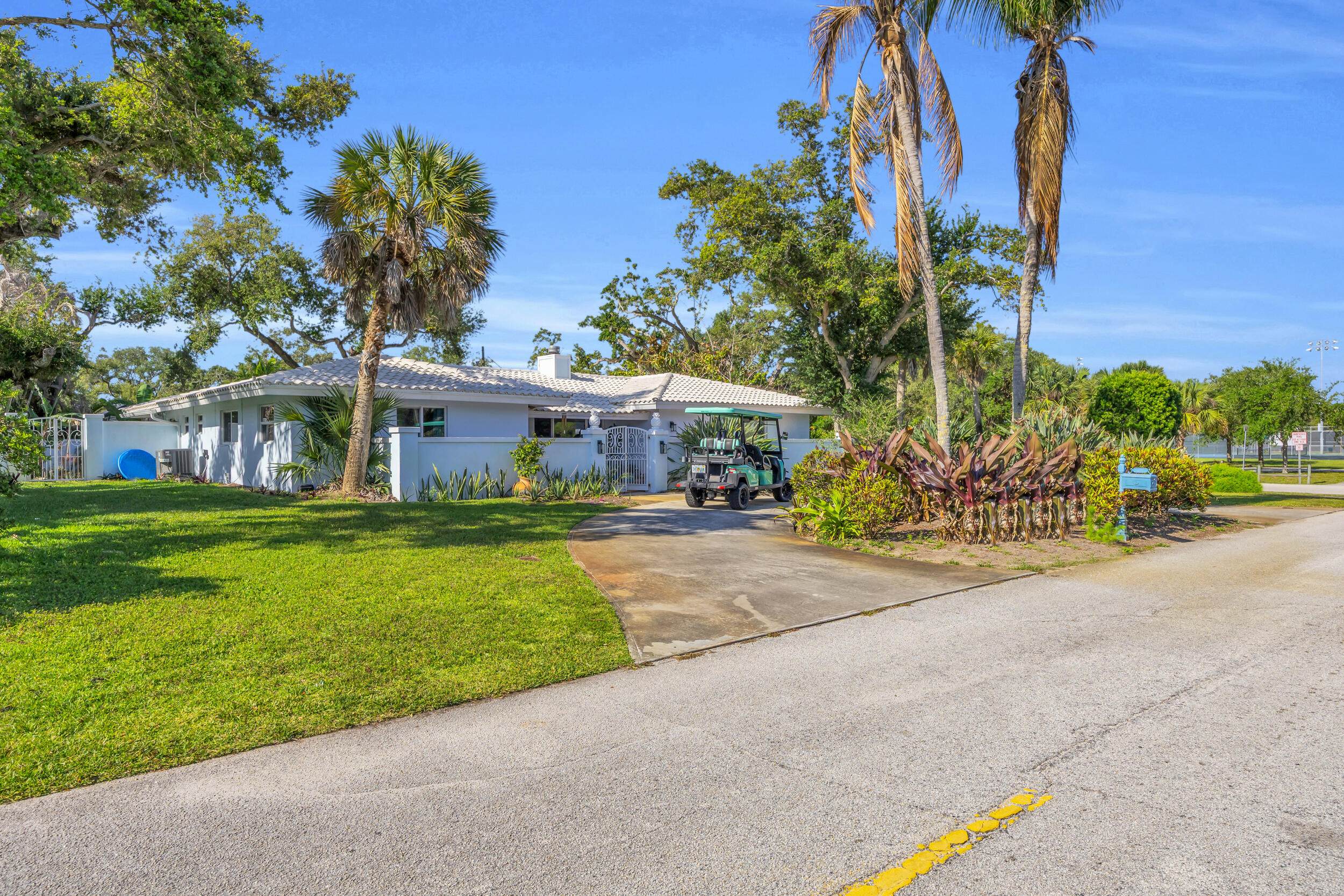 500 Gardenia Vero Beach, FL 32963
