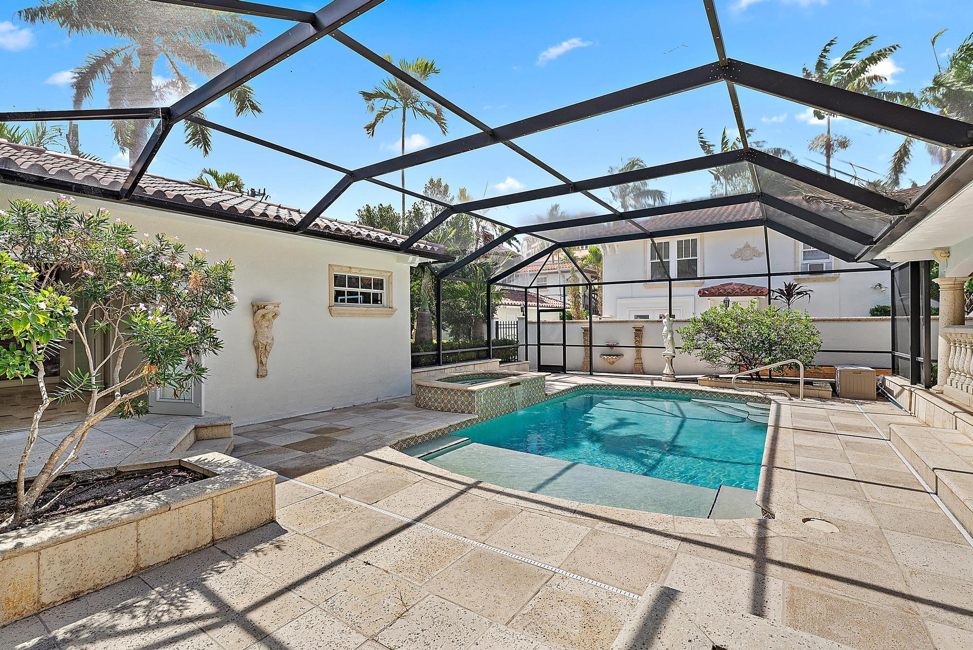 228 9th West Palm Beach, FL 33401