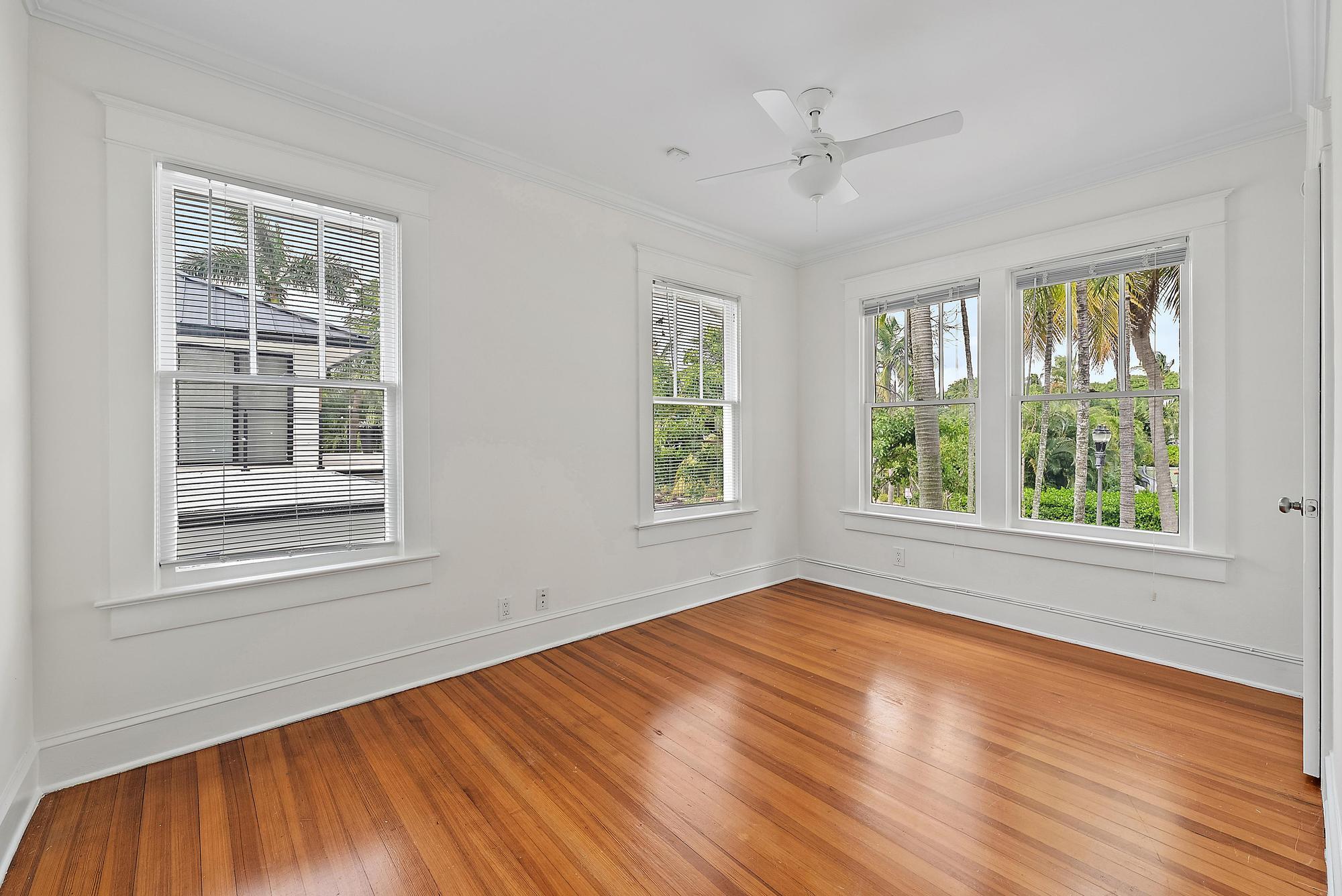 228 9th West Palm Beach, FL 33401