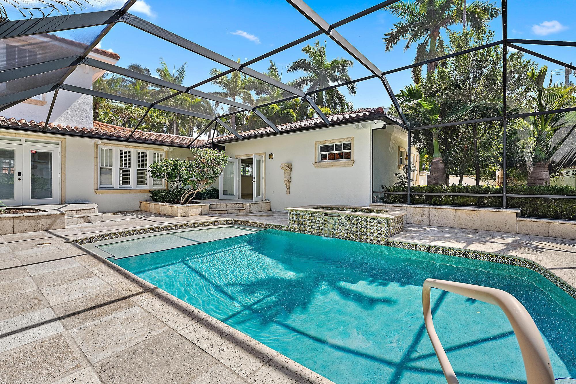 228 9th West Palm Beach, FL 33401
