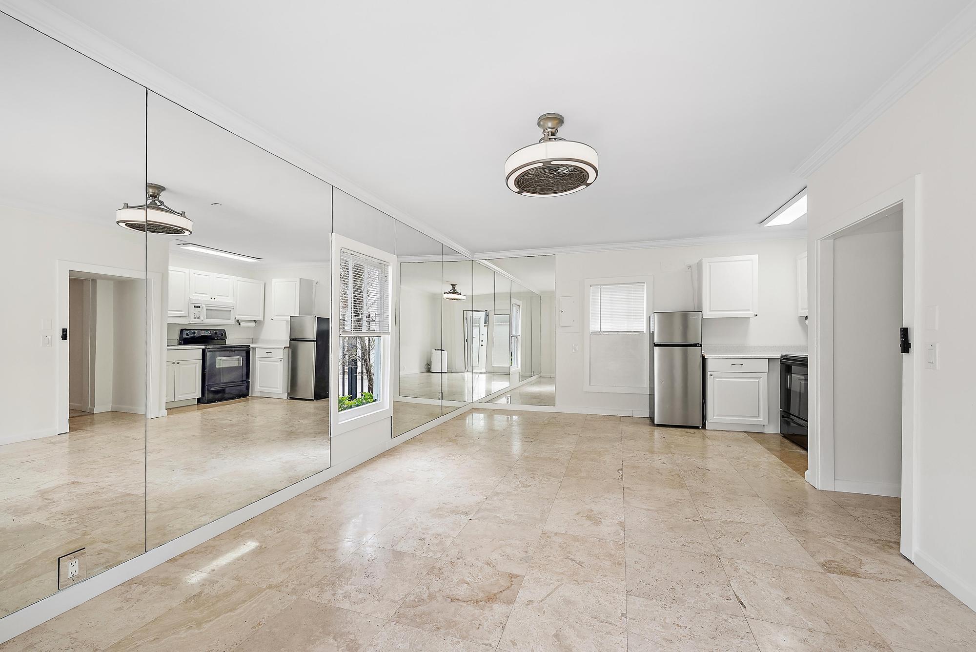 228 9th West Palm Beach, FL 33401