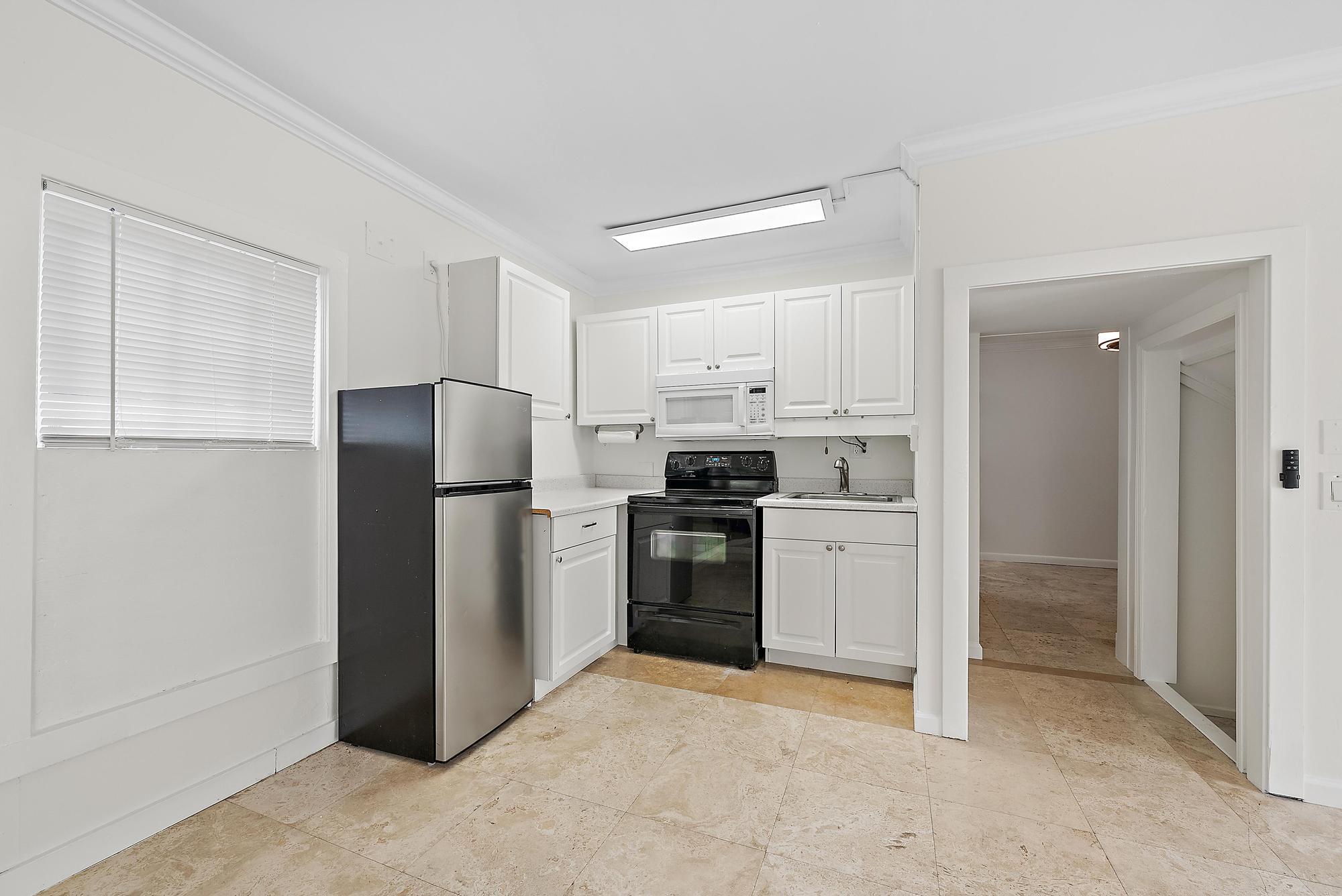 228 9th West Palm Beach, FL 33401