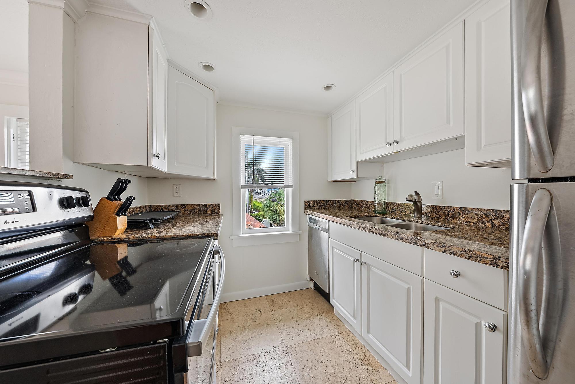 228 9th West Palm Beach, FL 33401
