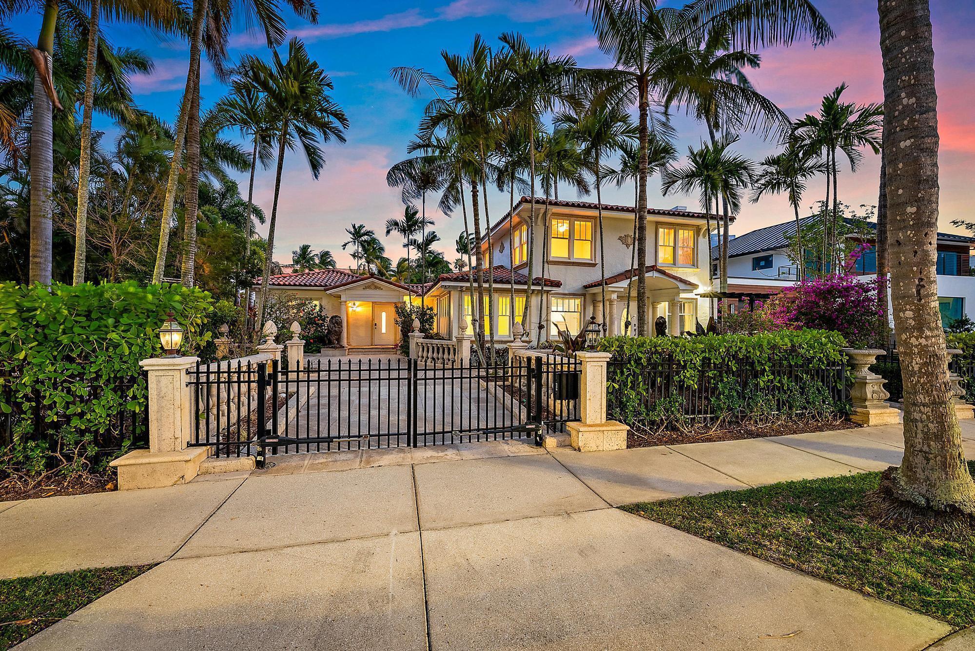 228 9th West Palm Beach, FL 33401