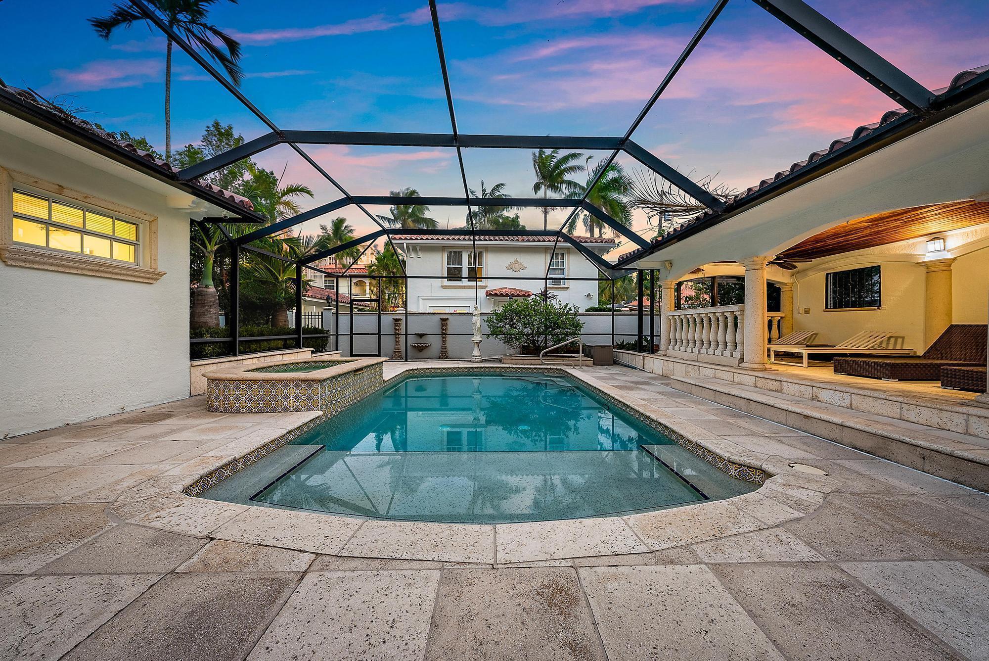 228 9th West Palm Beach, FL 33401