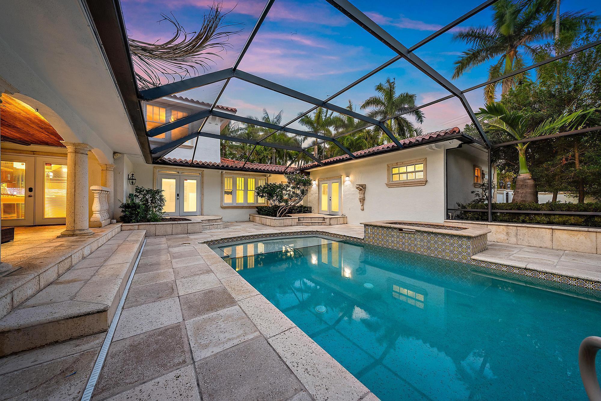 228 9th West Palm Beach, FL 33401