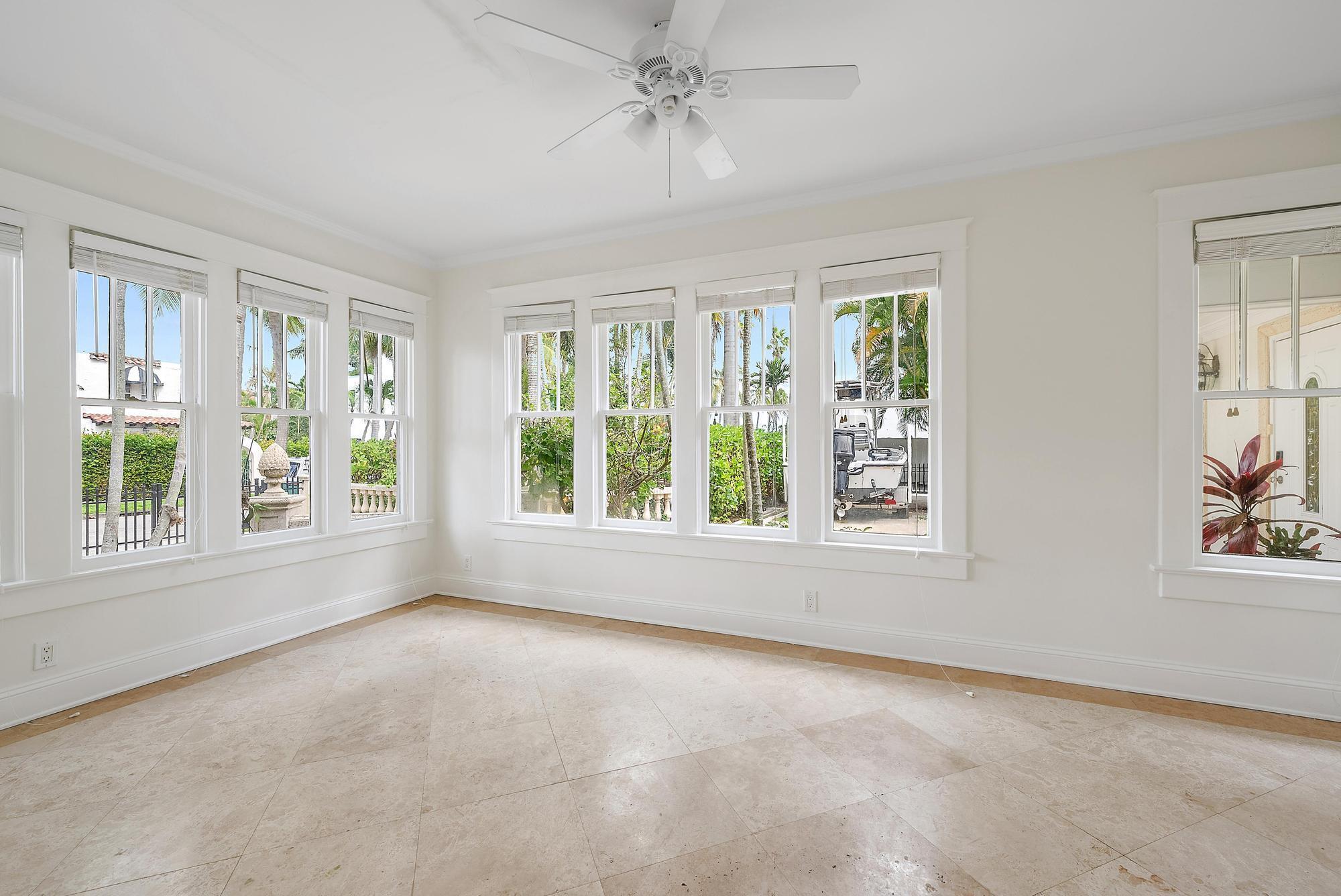 228 9th West Palm Beach, FL 33401