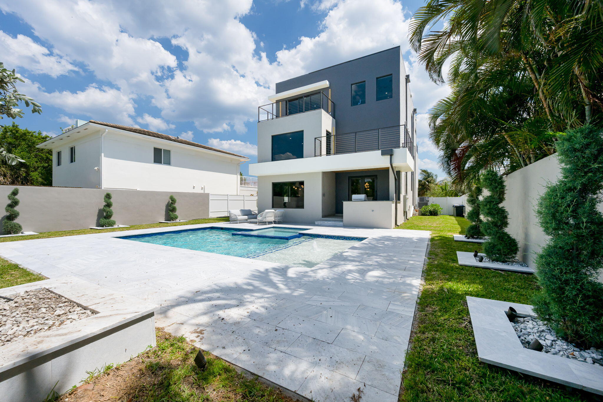 3225 Canal Pompano Beach, FL 33062