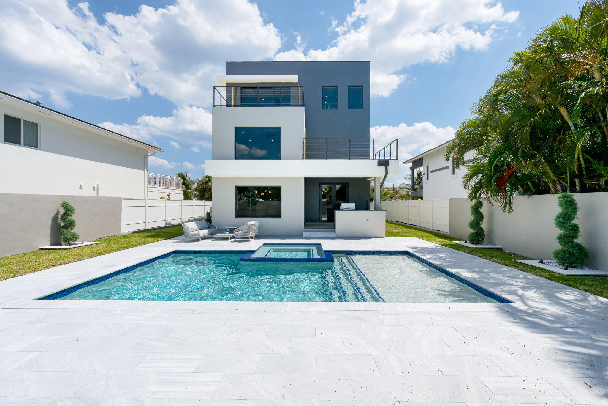 3225 Canal Pompano Beach, FL 33062