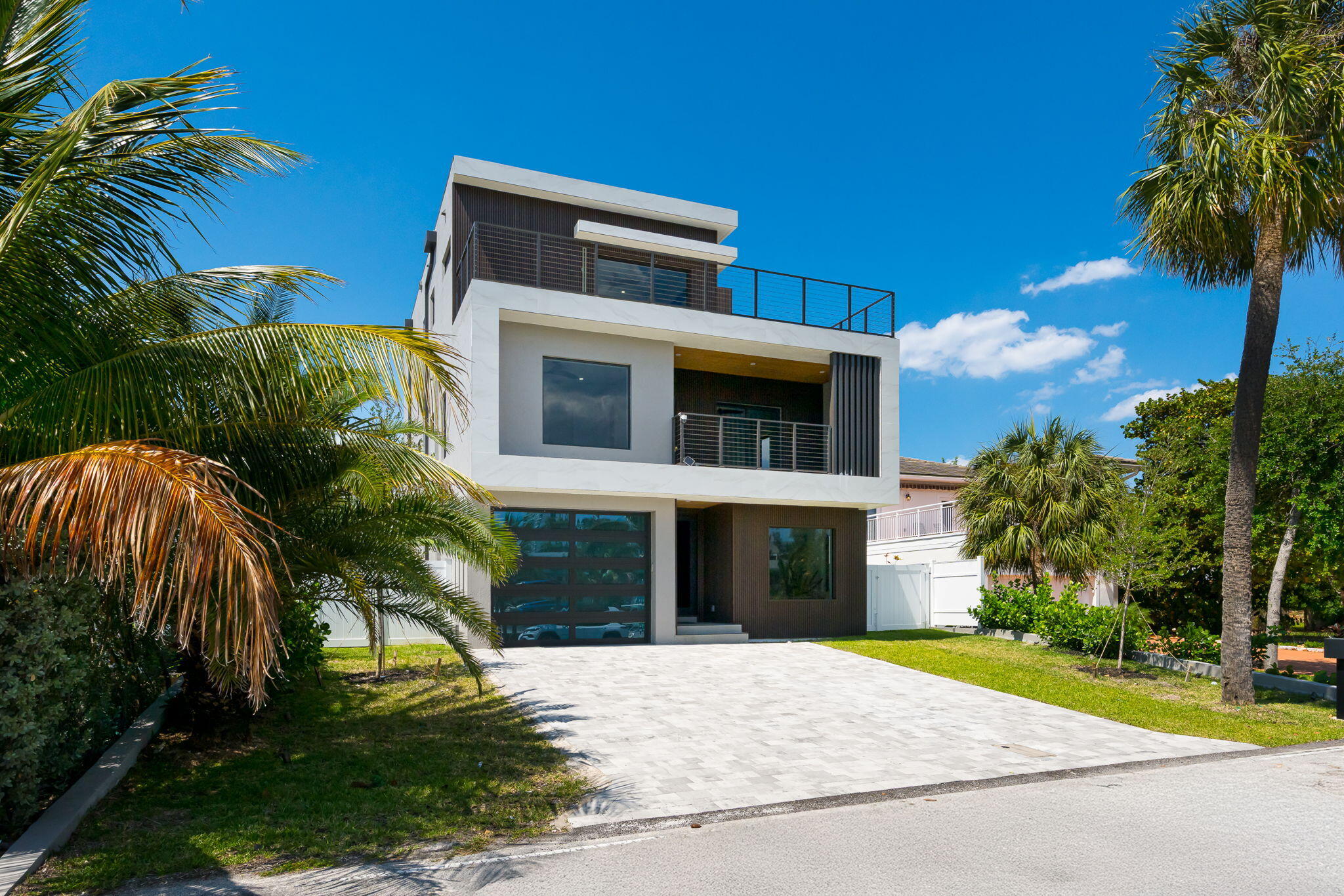 3225 Canal Pompano Beach, FL 33062