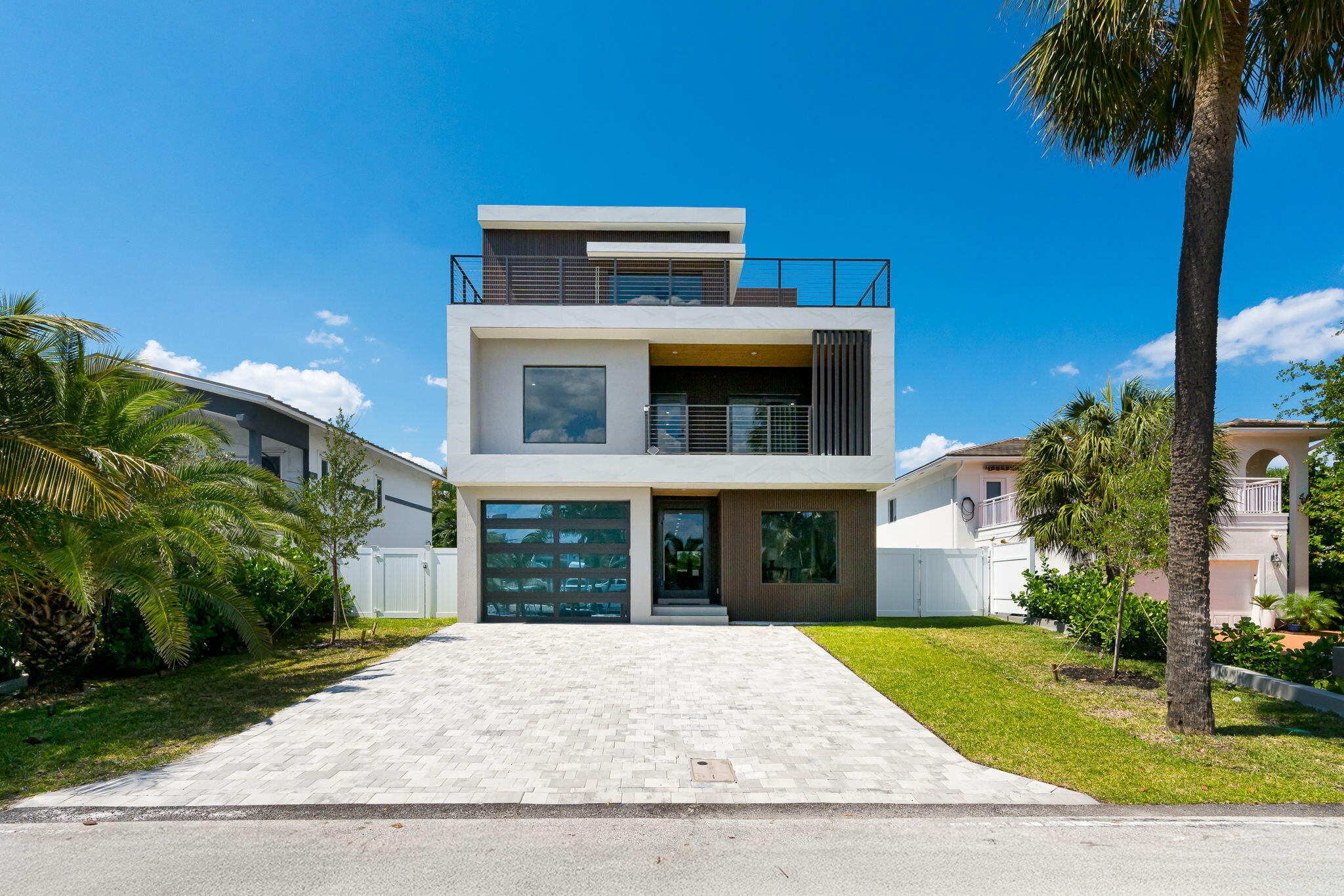 3225 Canal Pompano Beach, FL 33062