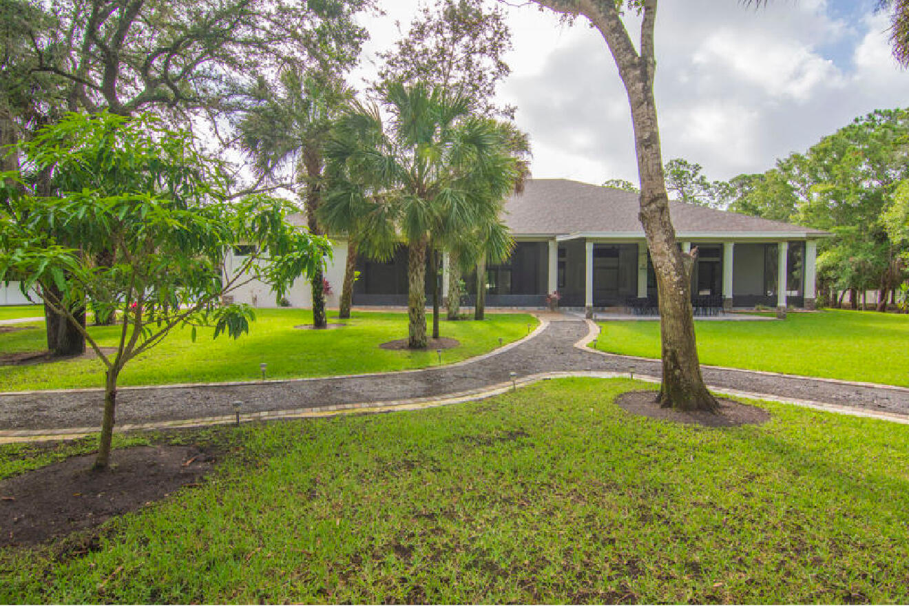 145 24th Vero Beach, FL 32962