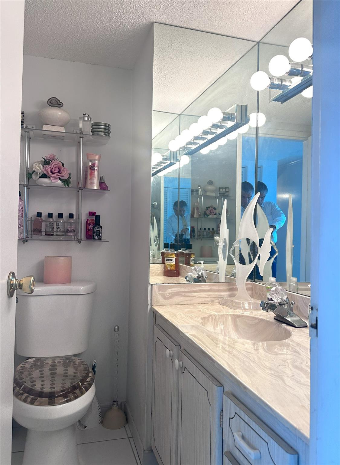5100 Dupont #11n Fort Lauderdale, FL 33308