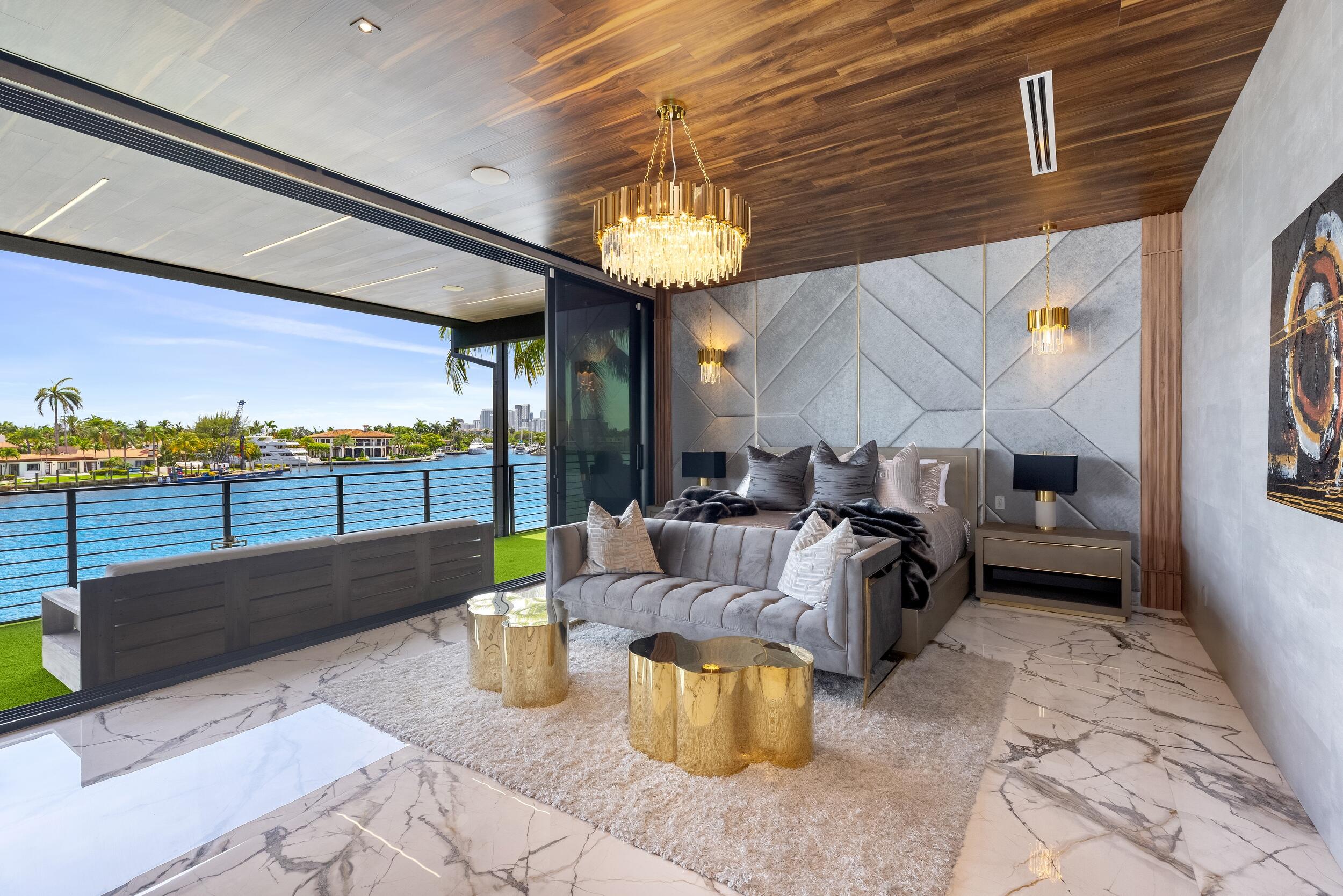 733 Middle Riv Fort Lauderdale, FL 33304