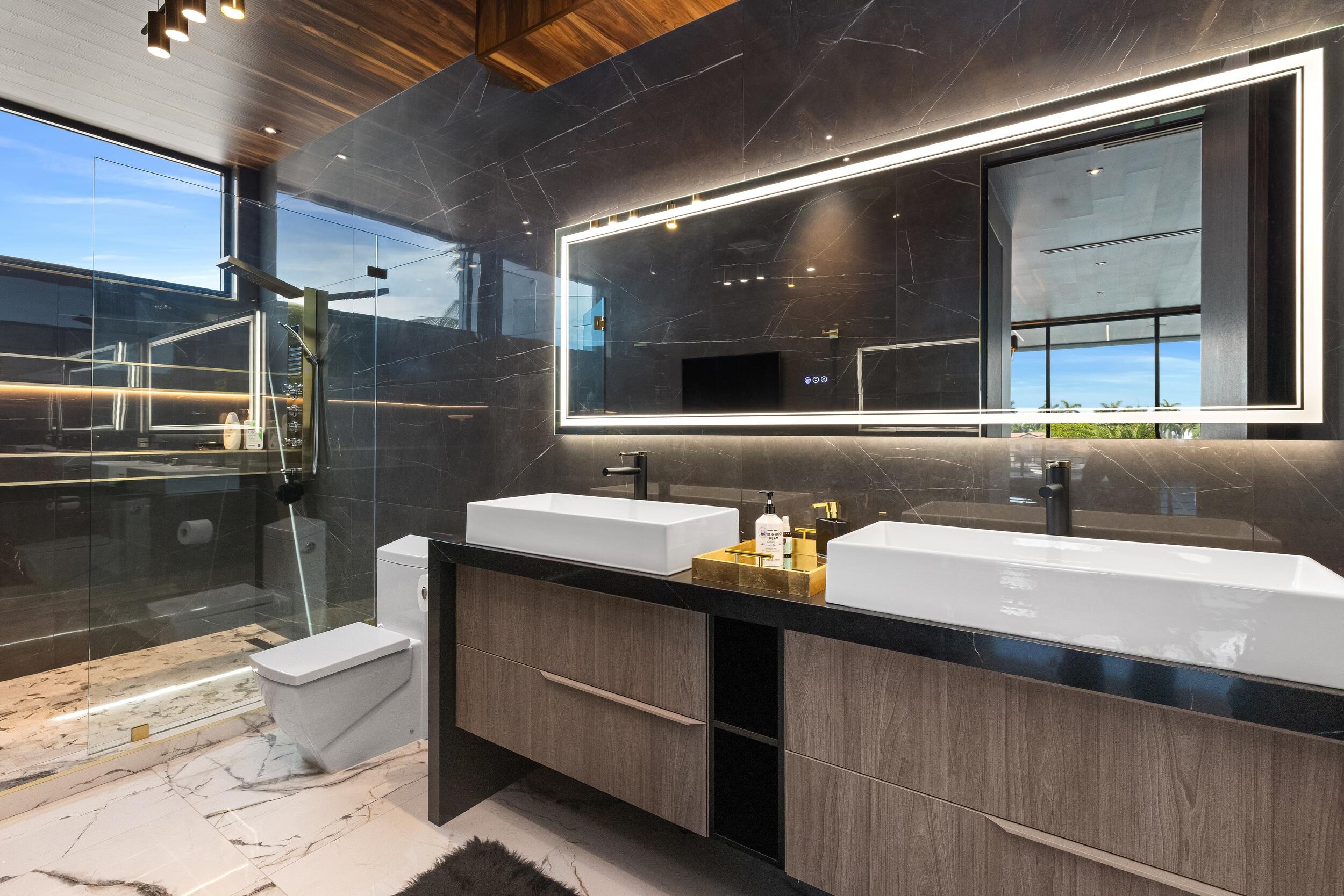 733 Middle Riv Fort Lauderdale, FL 33304