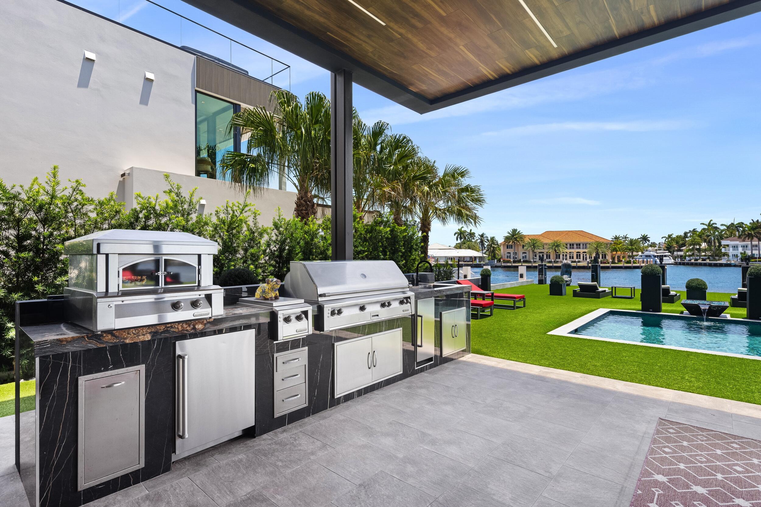733 Middle Riv Fort Lauderdale, FL 33304