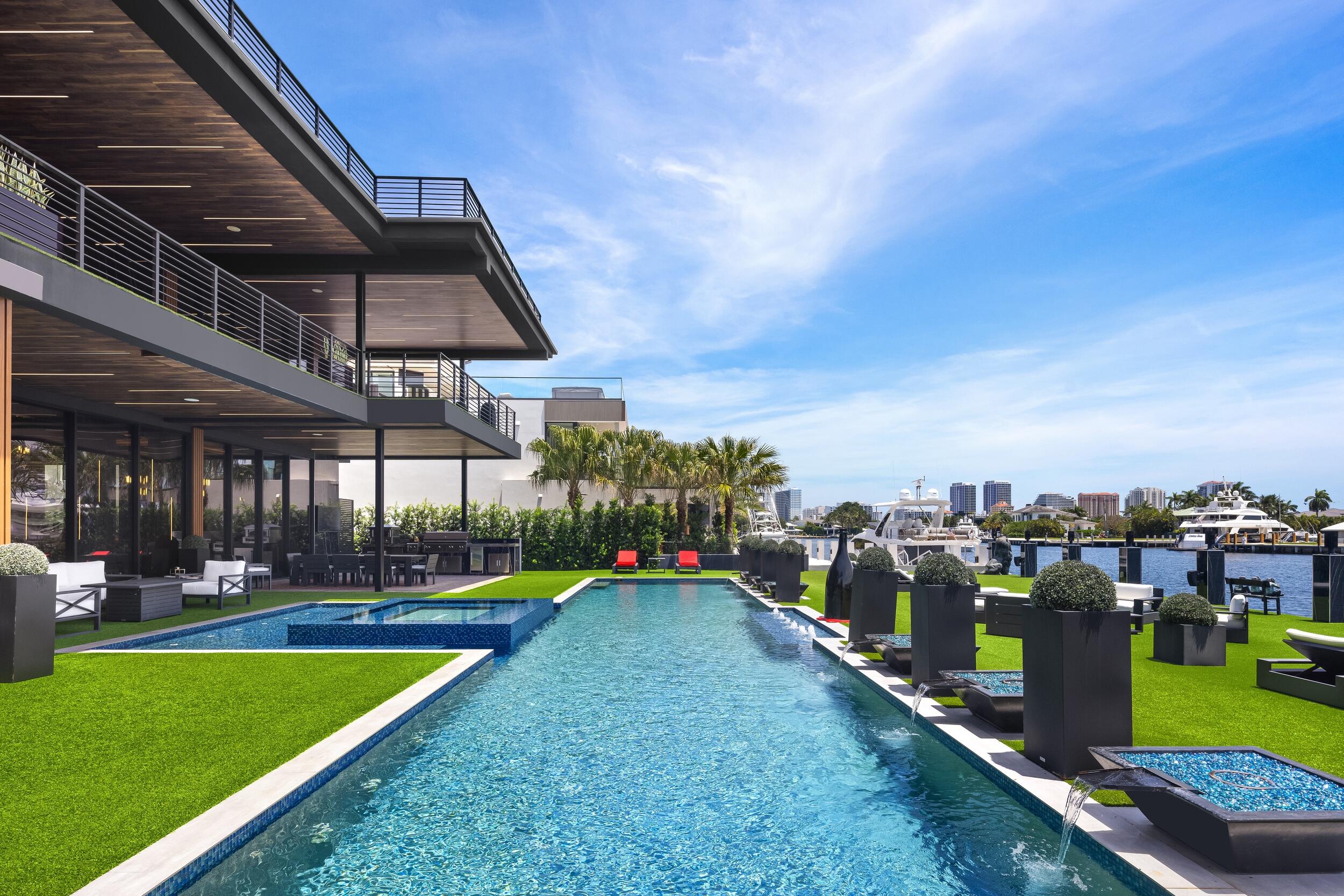 733 Middle Riv Fort Lauderdale, FL 33304