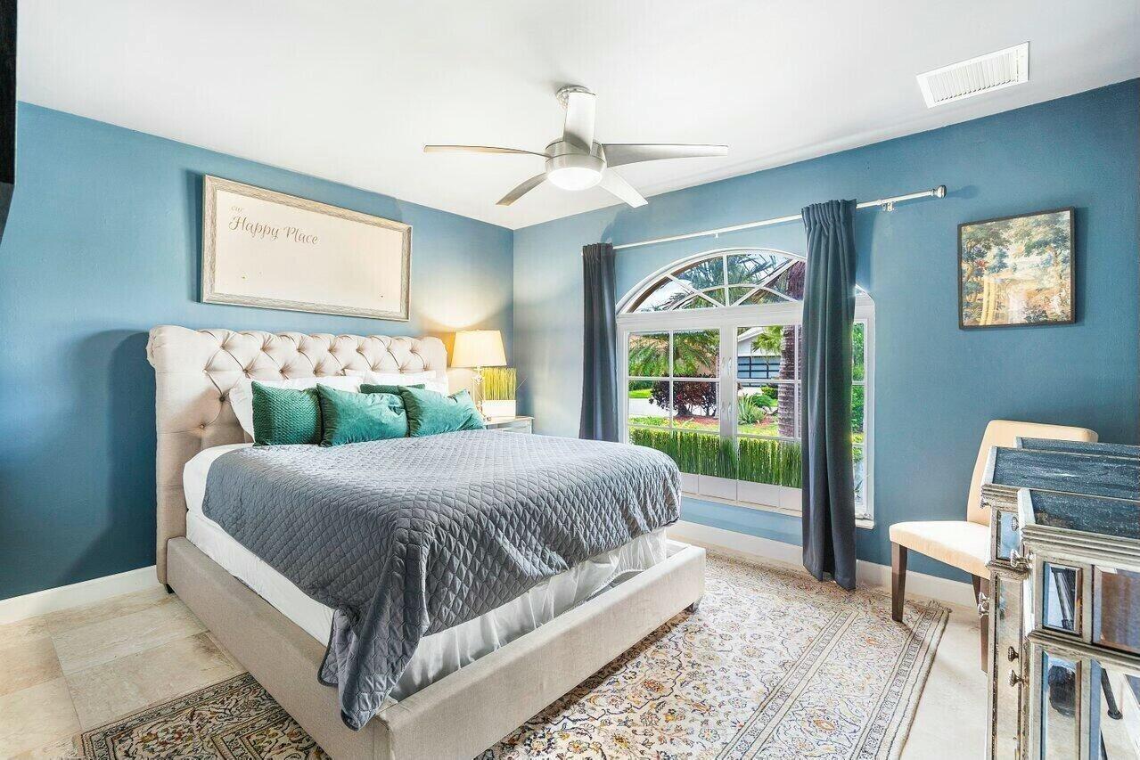 41 Castle Hbr Isle Fort Lauderdale, FL 33308