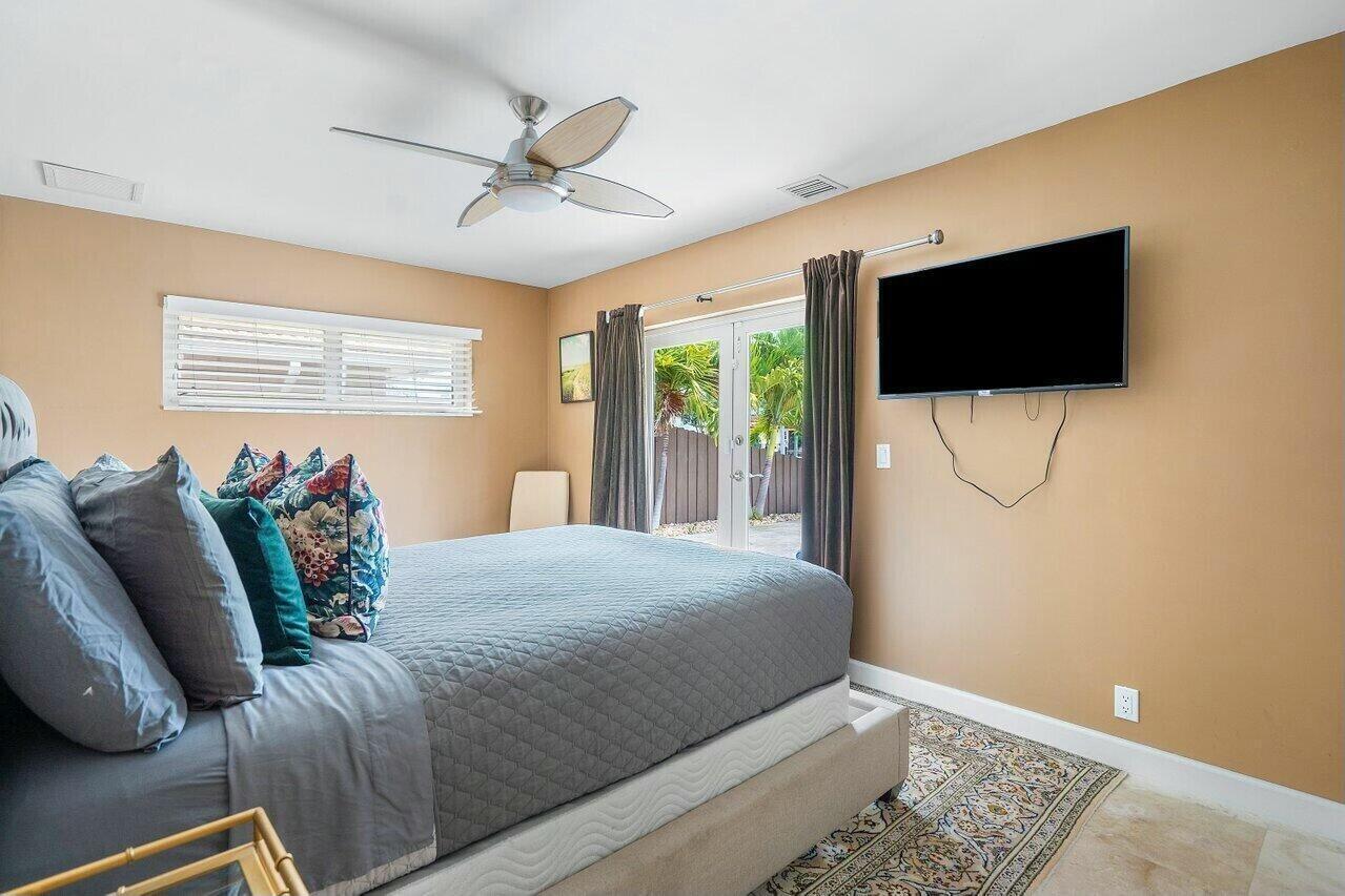 41 Castle Hbr Isle Fort Lauderdale, FL 33308