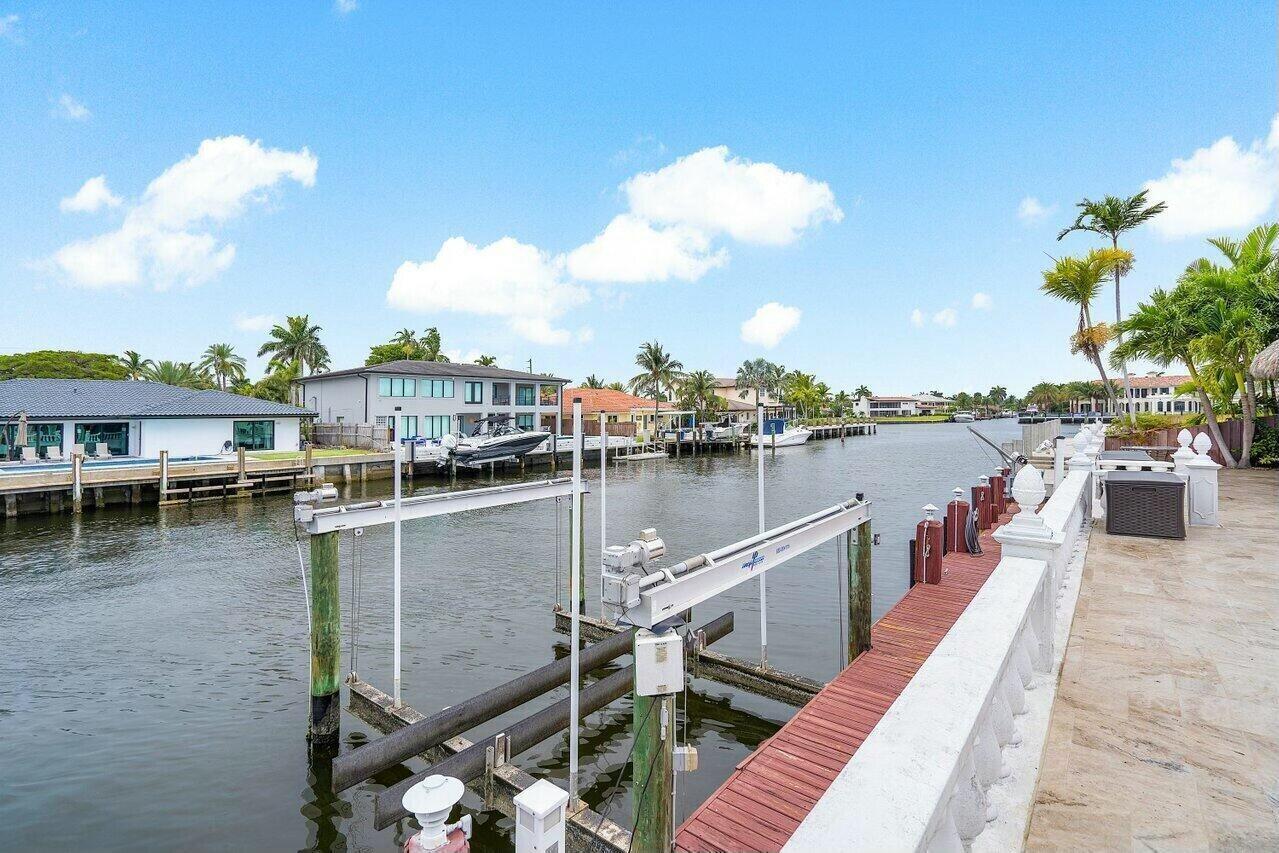 41 Castle Hbr Isle Fort Lauderdale, FL 33308